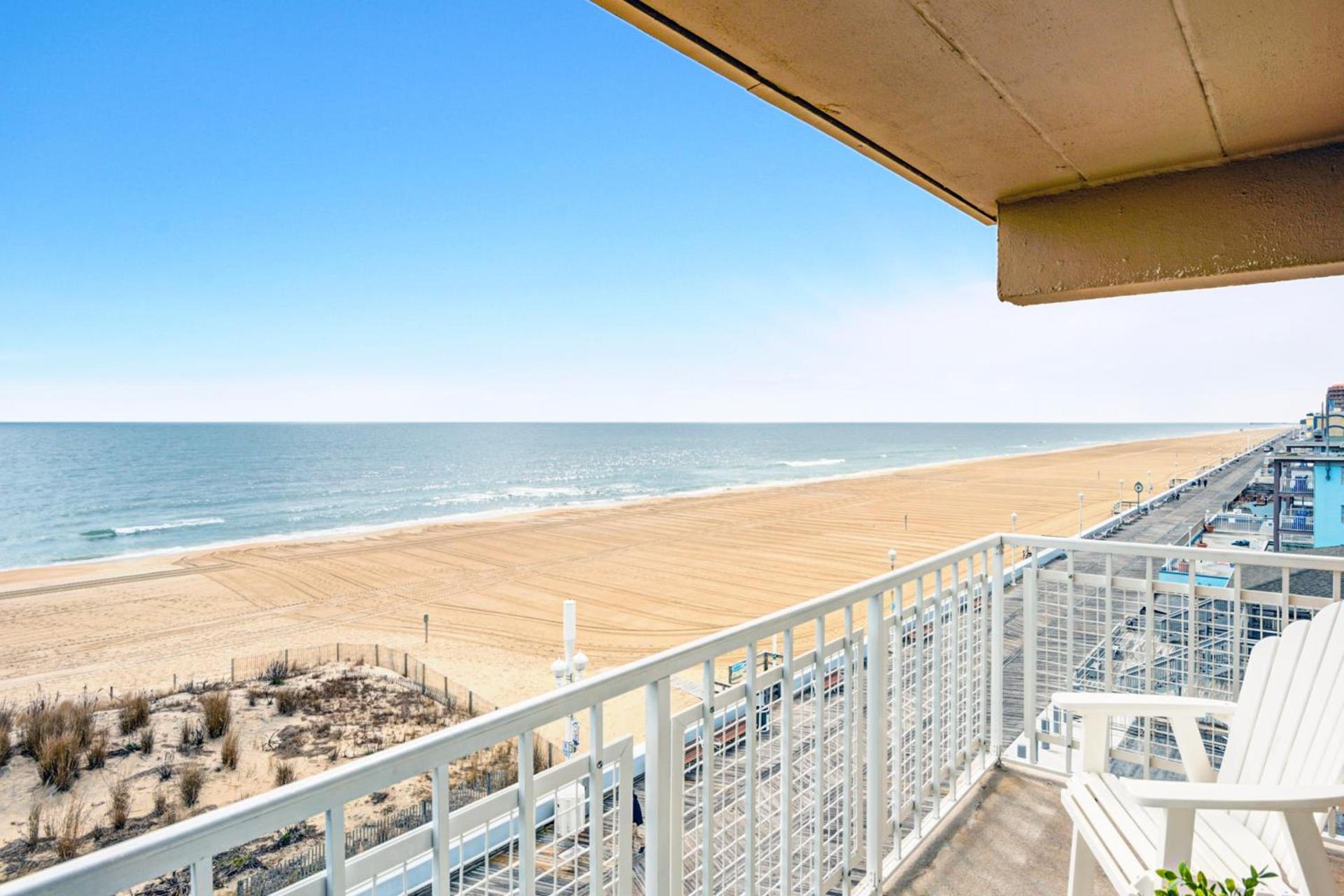 Dunes Suites Oceanfront photo 16