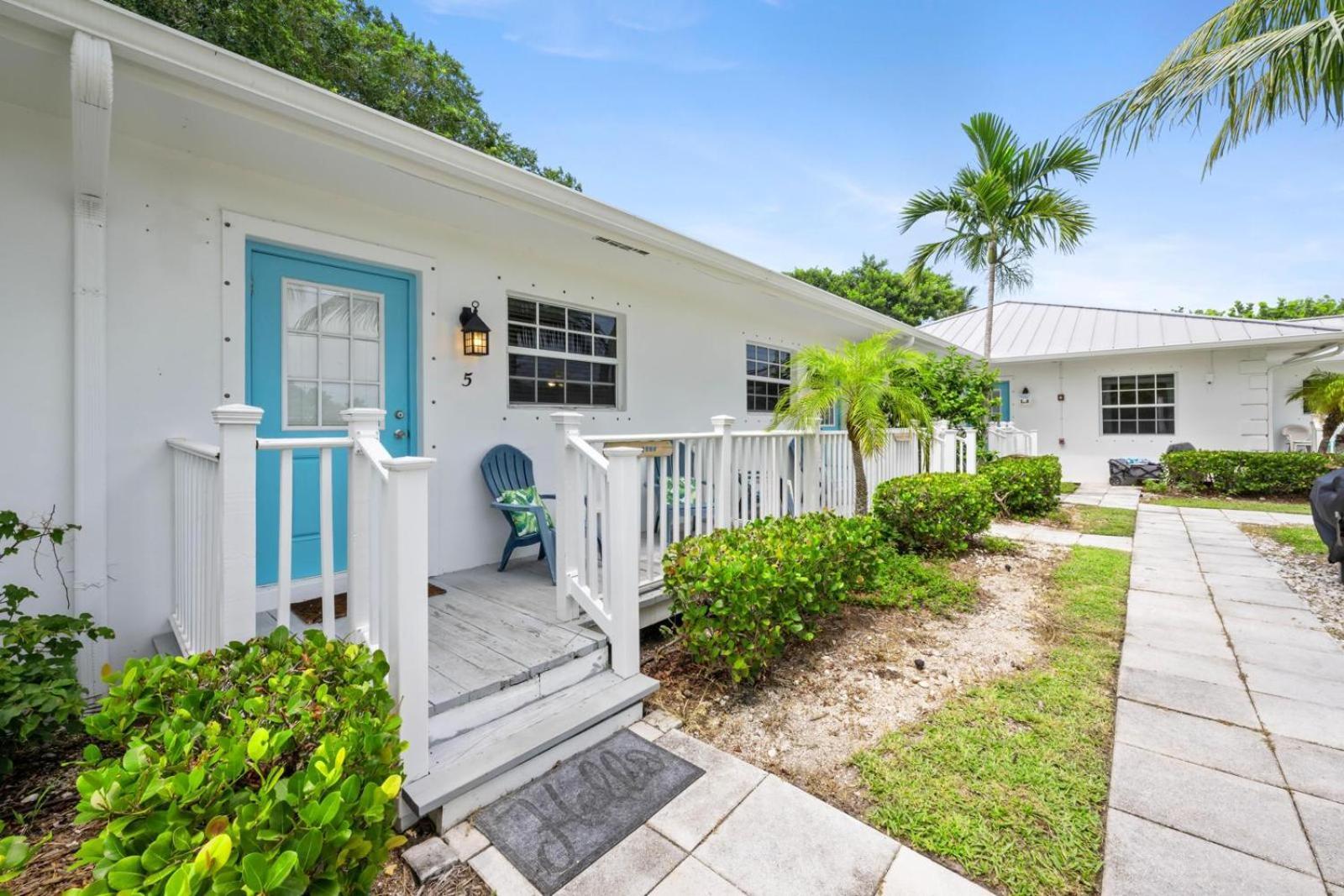Seahorse Beach Bungalows photo 6