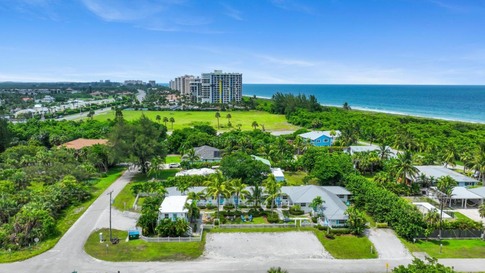 Seahorse Beach Bungalows photo 20
