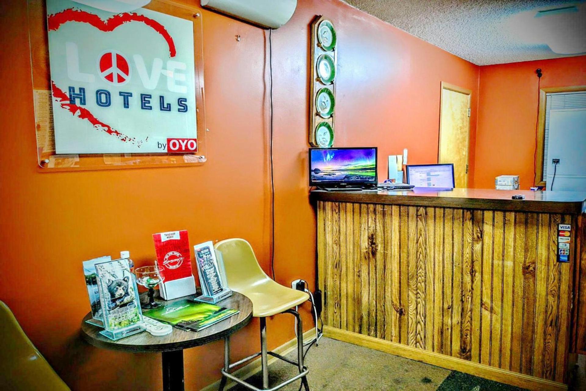 Love Hotels Voyageur by OYO at International Falls MN photo 52