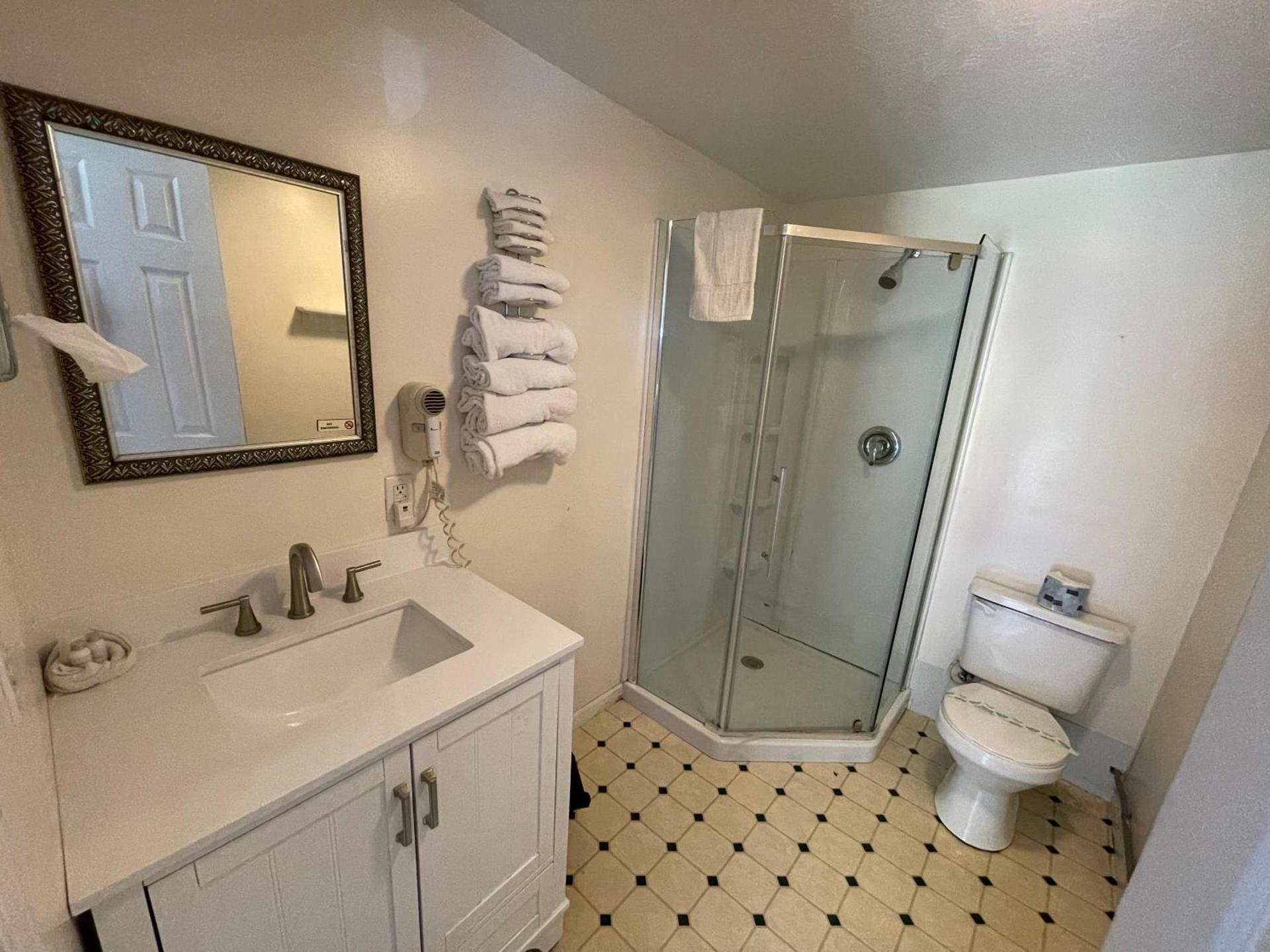 Plantation Motel photo 88