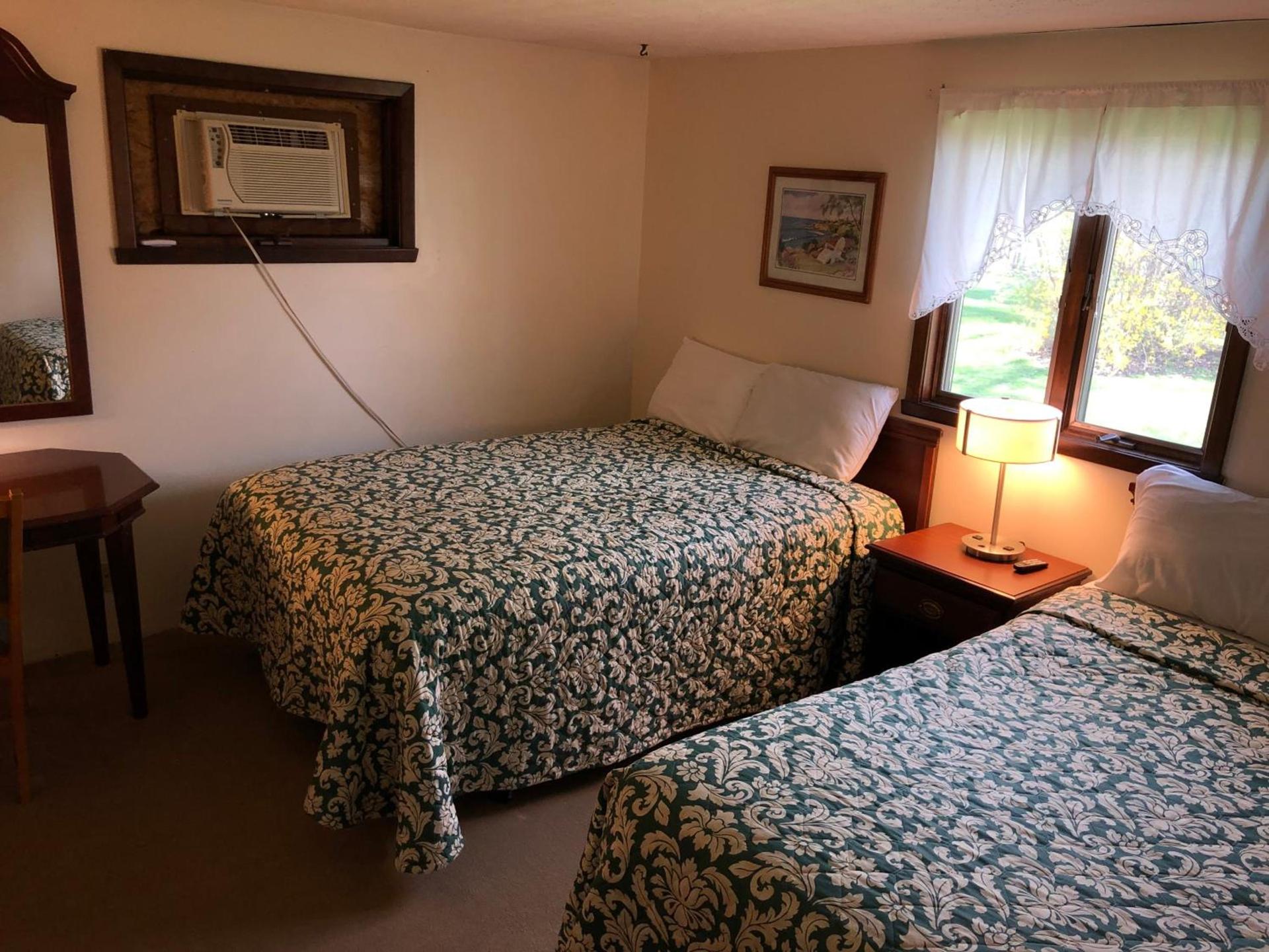 Plantation Motel photo 23