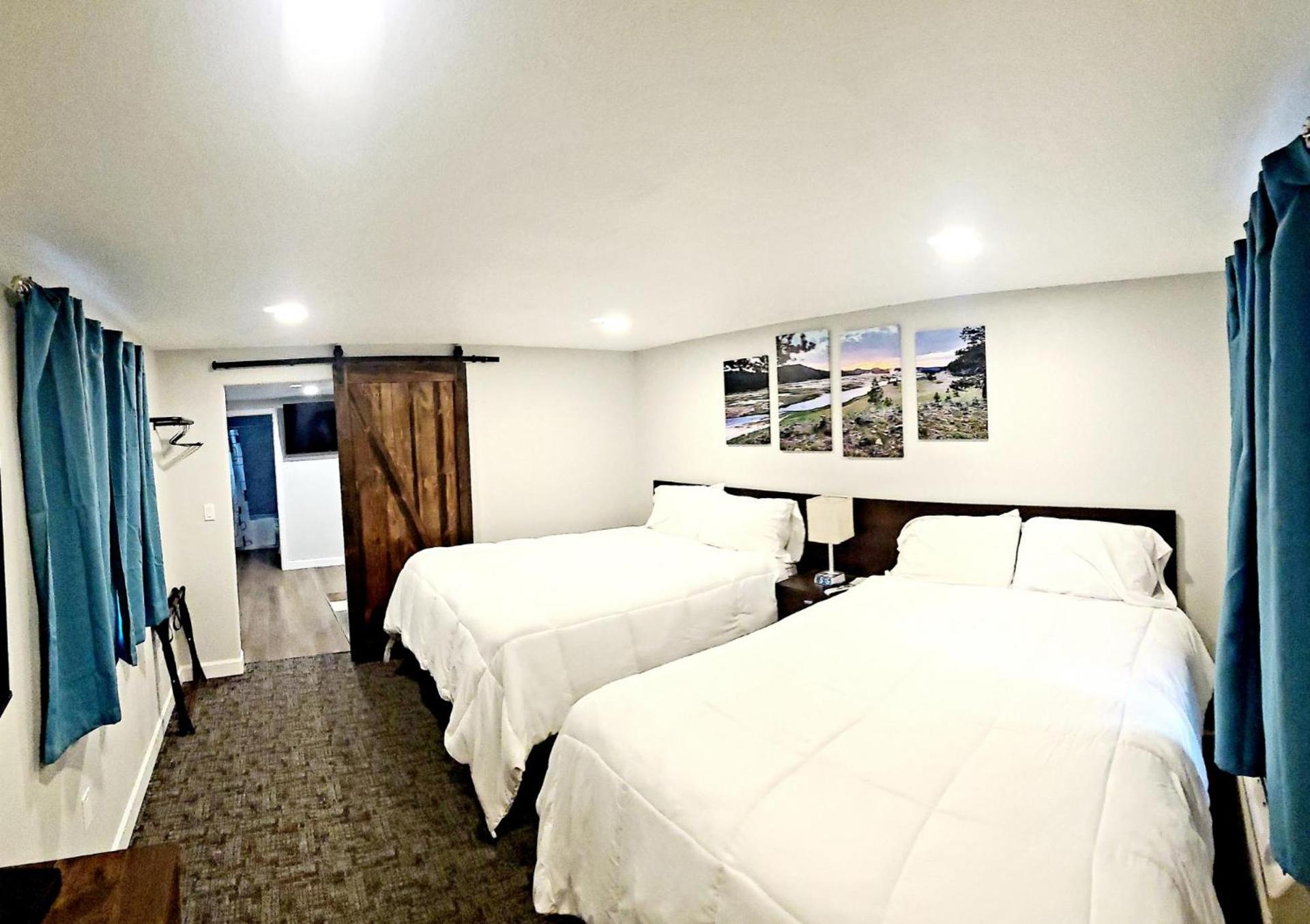 Snowy Mountain Inn photo 25