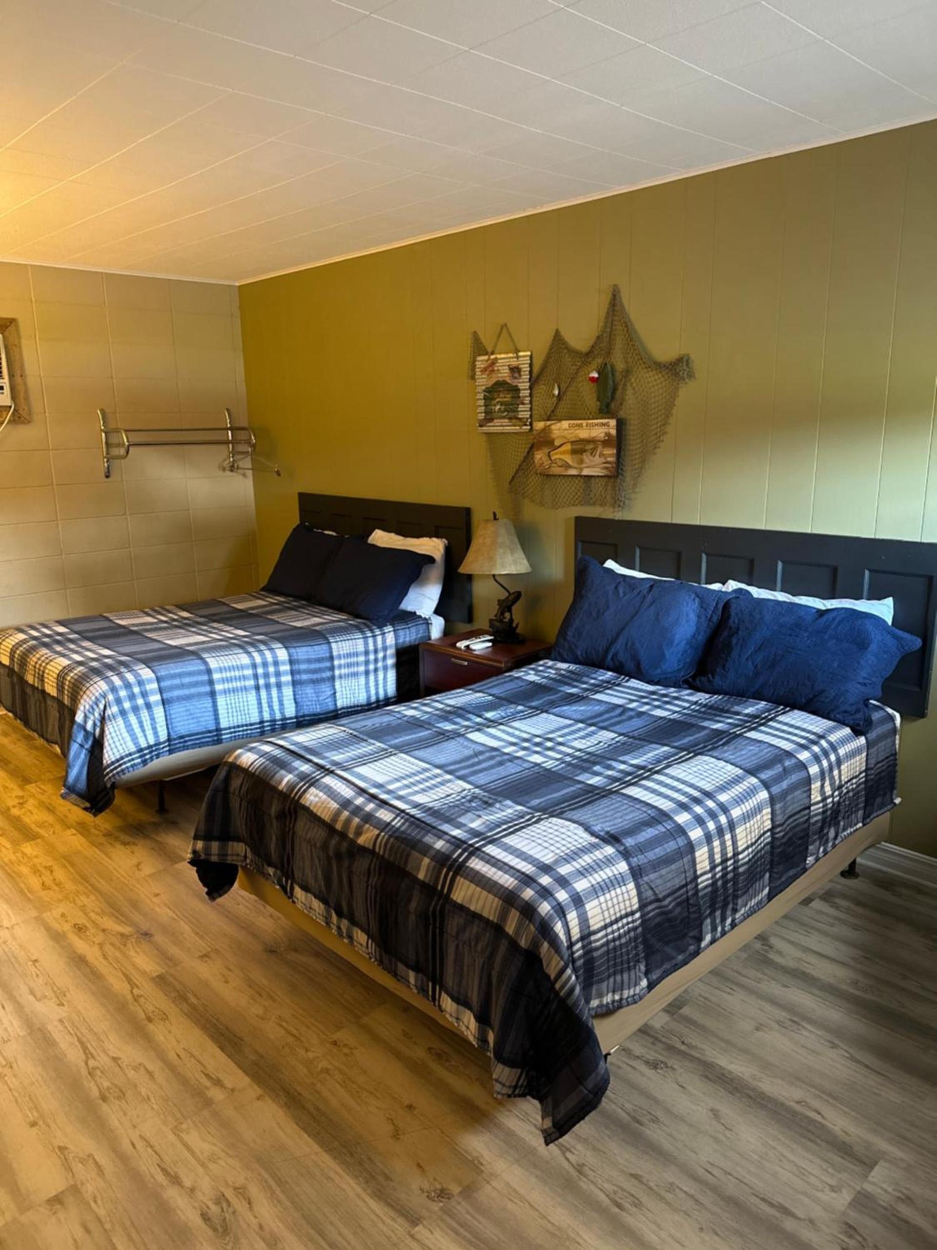Sportsman's Lodge photo 17