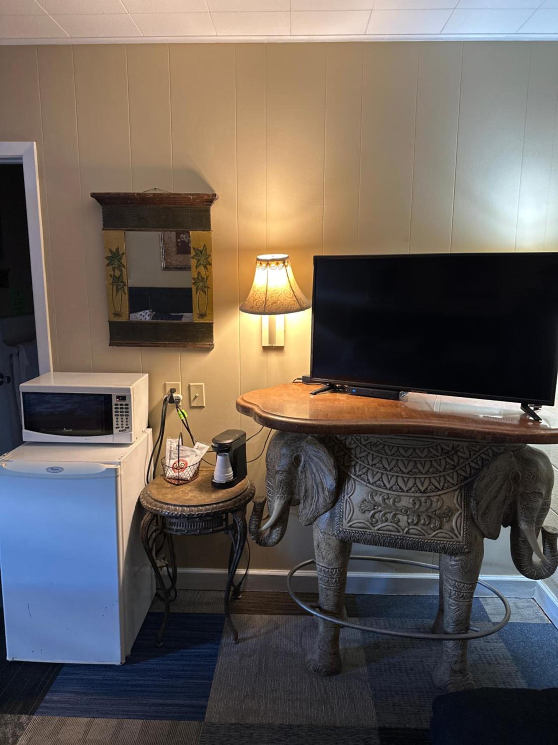 Sportsman's Lodge photo 20