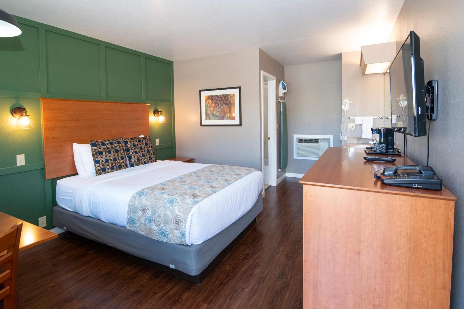 Nordic Inn and Suites photo 9