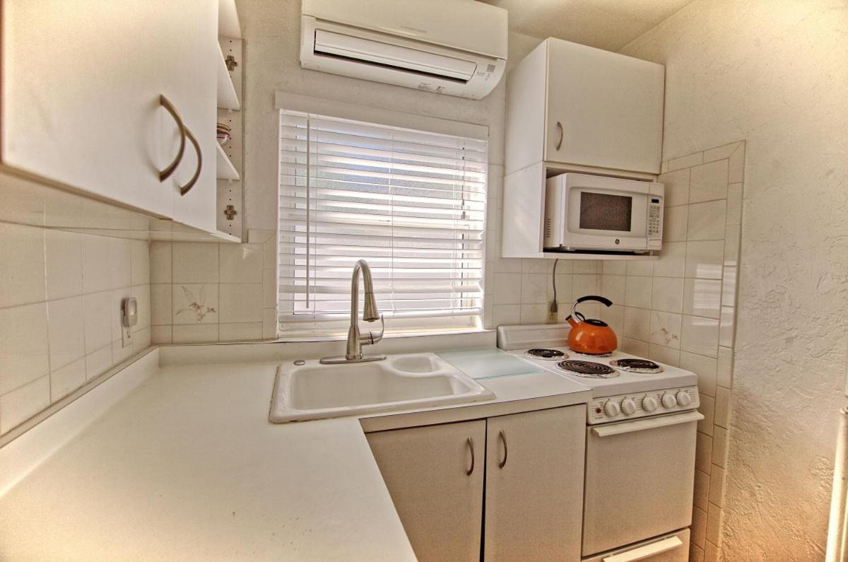 Gulfside Resort. Unit 6 photo 14