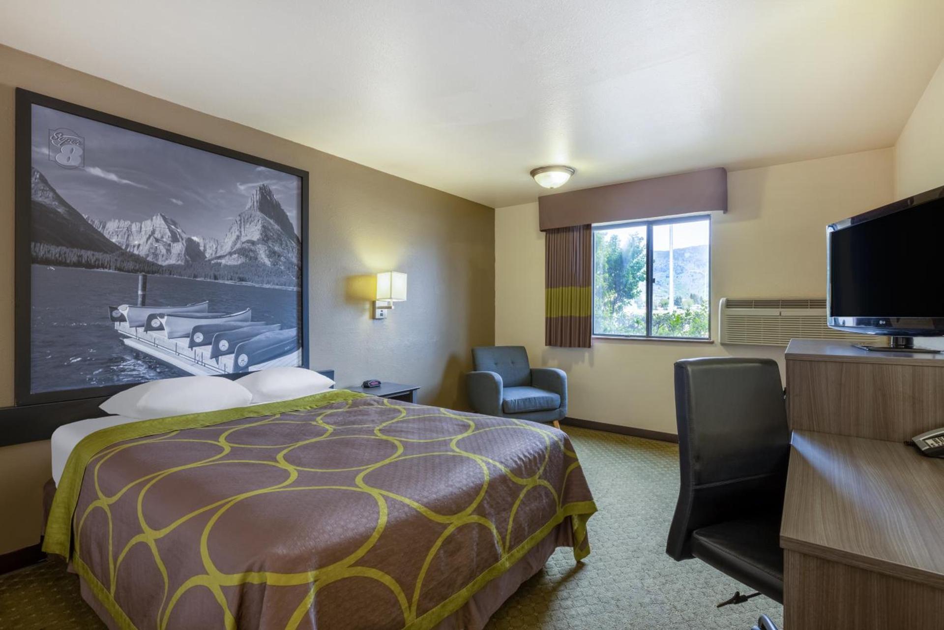 Super 8 by Wyndham Butte MT photo 32