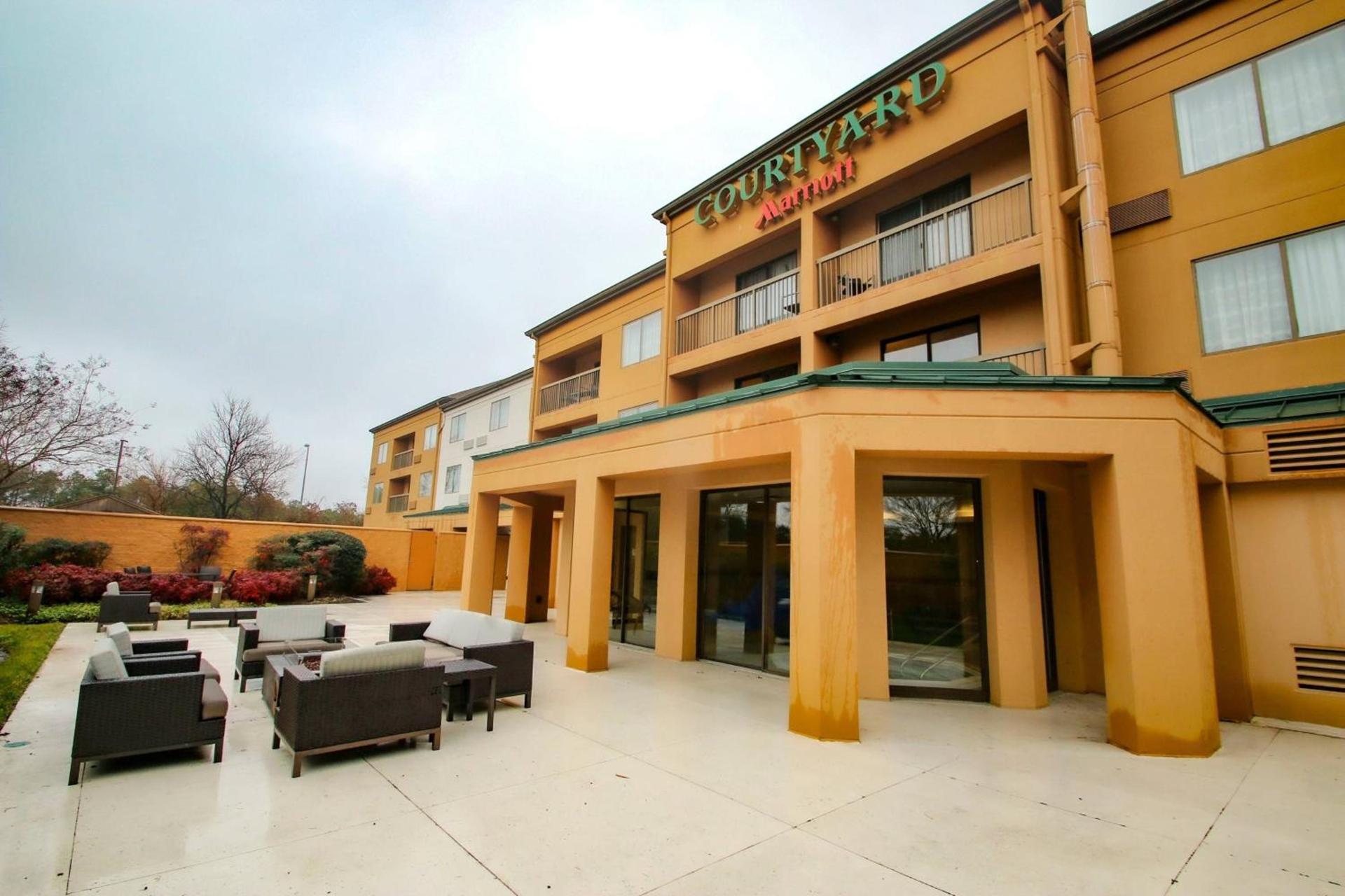 Courtyard Chesapeake Greenbrier photo 4