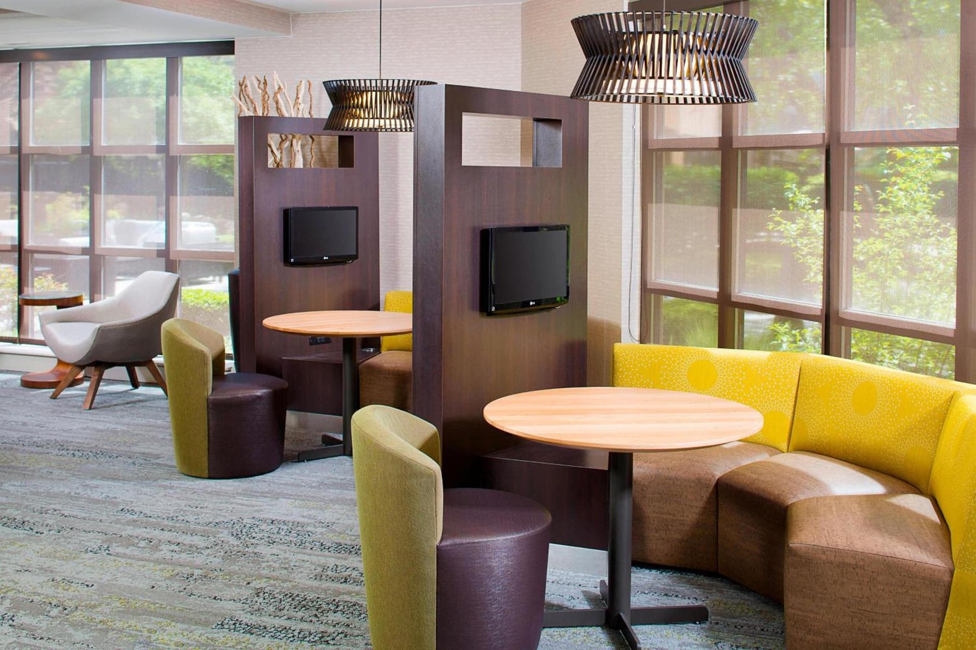 Courtyard by Marriott Ann Arbor photo 14