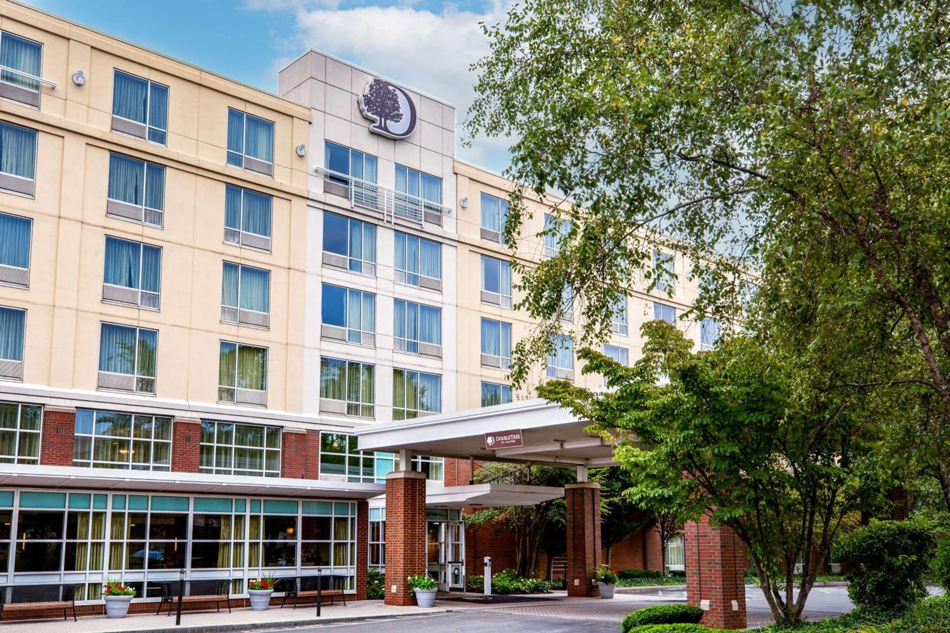 DoubleTree by Hilton Hotel Boston Bayside photo 1
