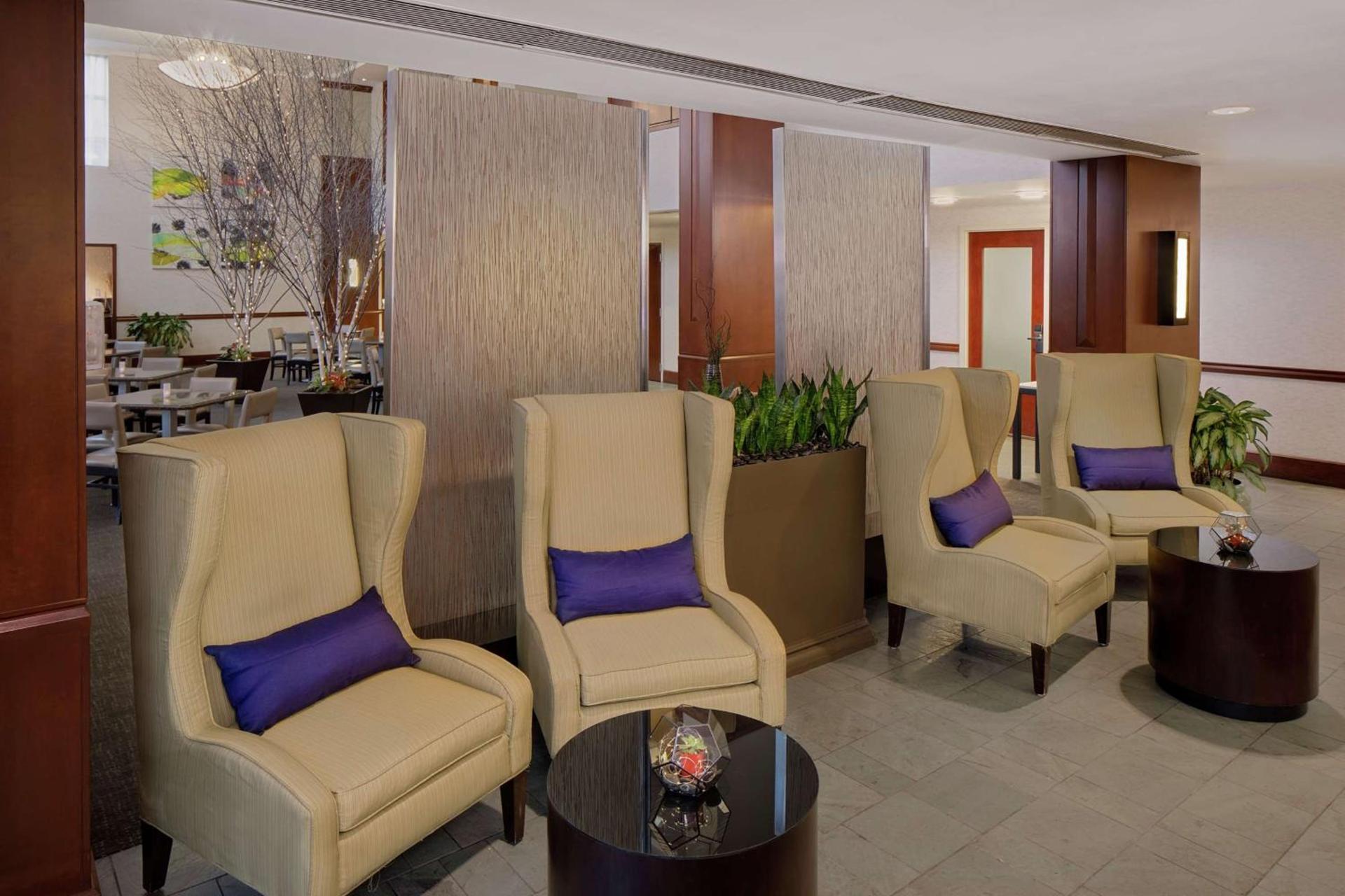 DoubleTree by Hilton Hotel Boston Bayside photo 9