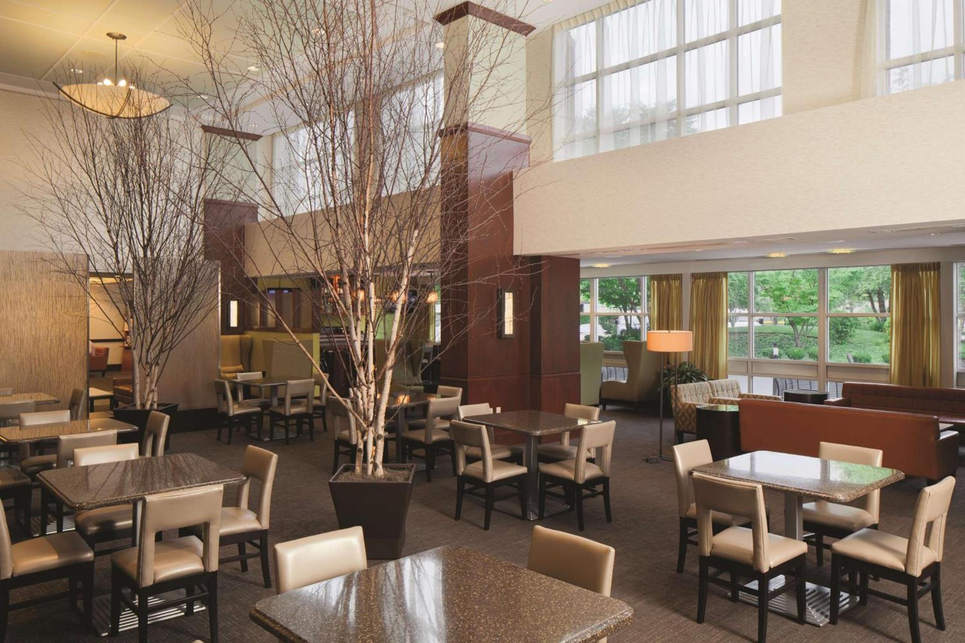 DoubleTree by Hilton Hotel Boston Bayside photo 12
