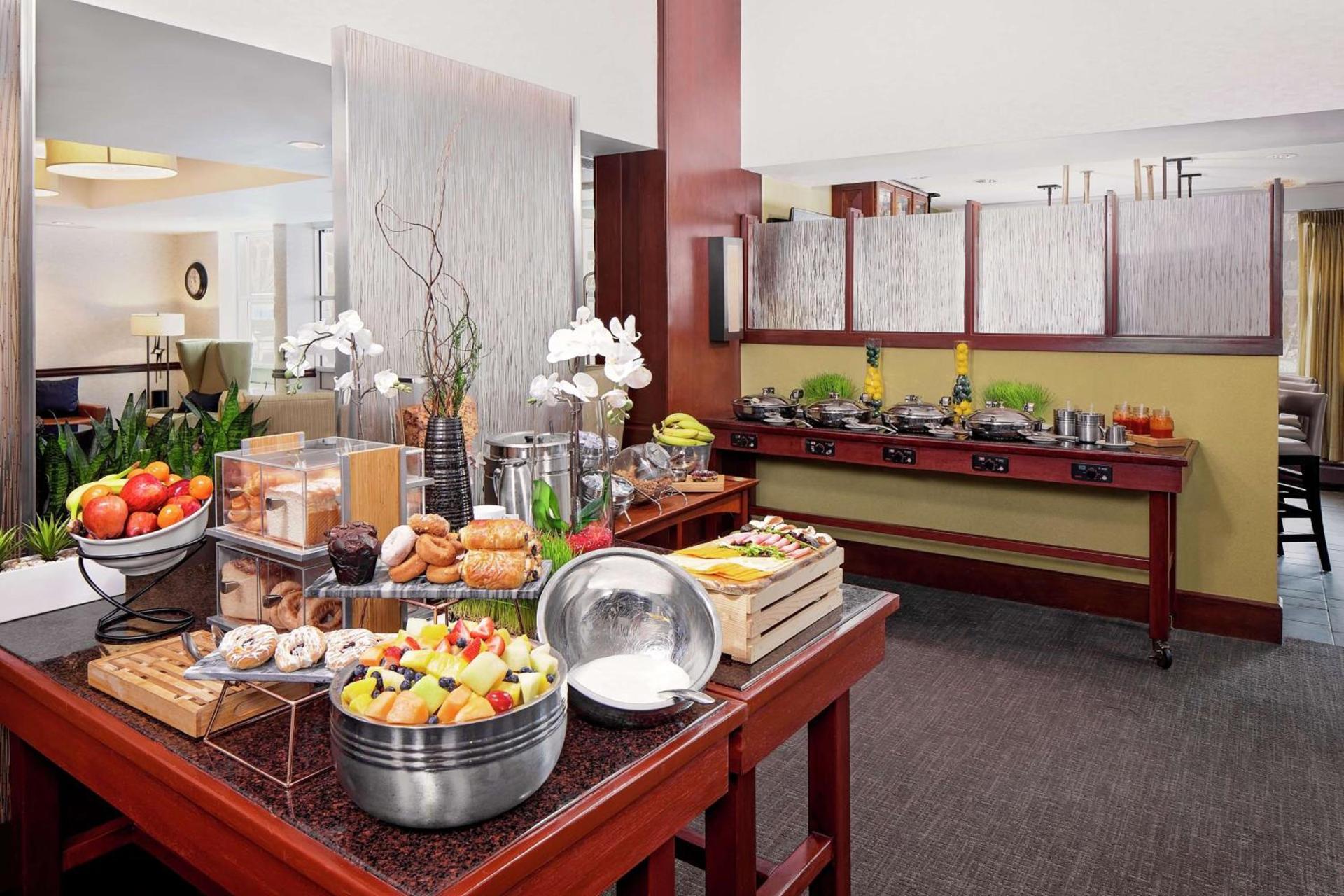 DoubleTree by Hilton Hotel Boston Bayside photo 13