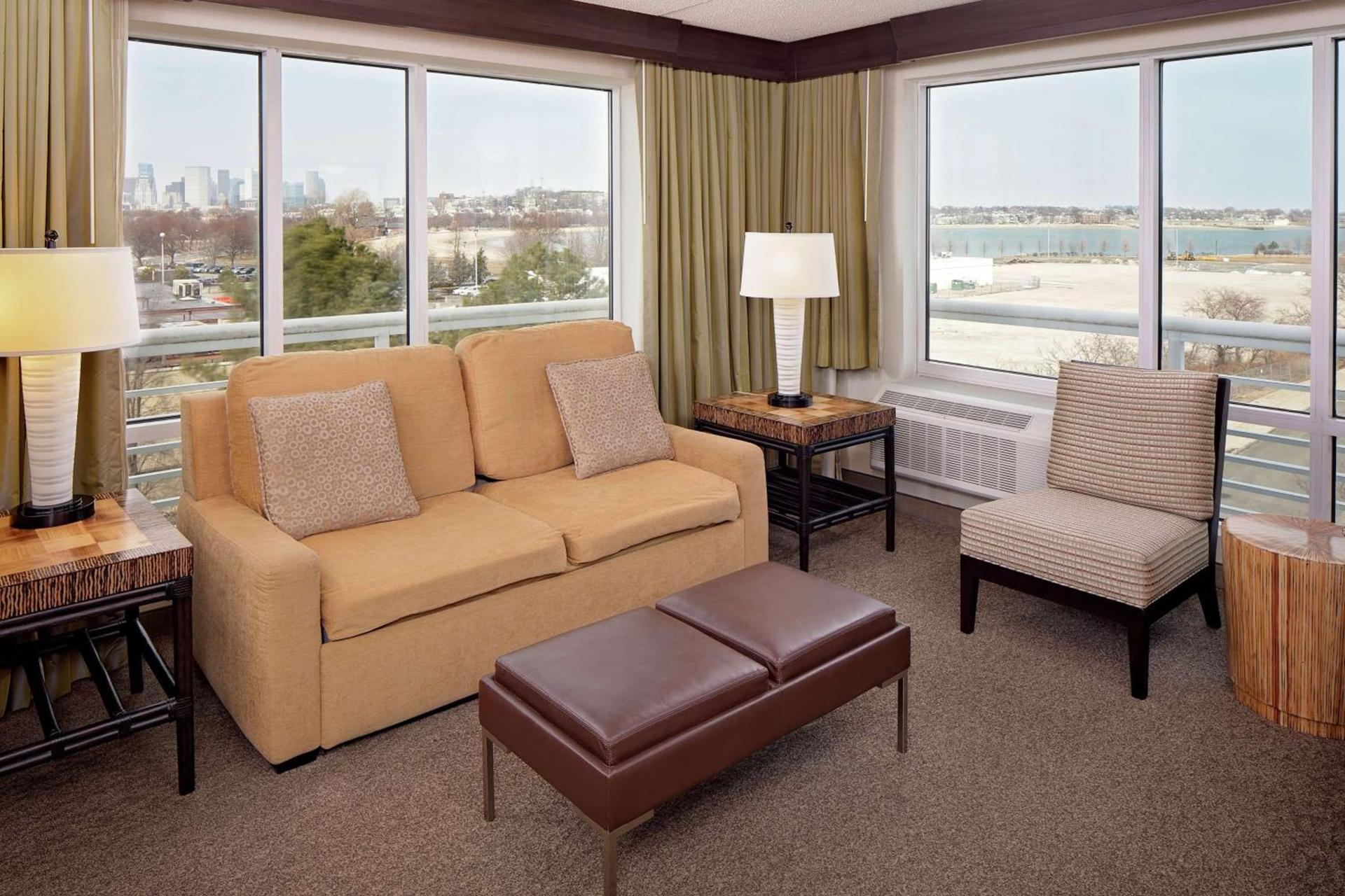 DoubleTree by Hilton Hotel Boston Bayside photo 16