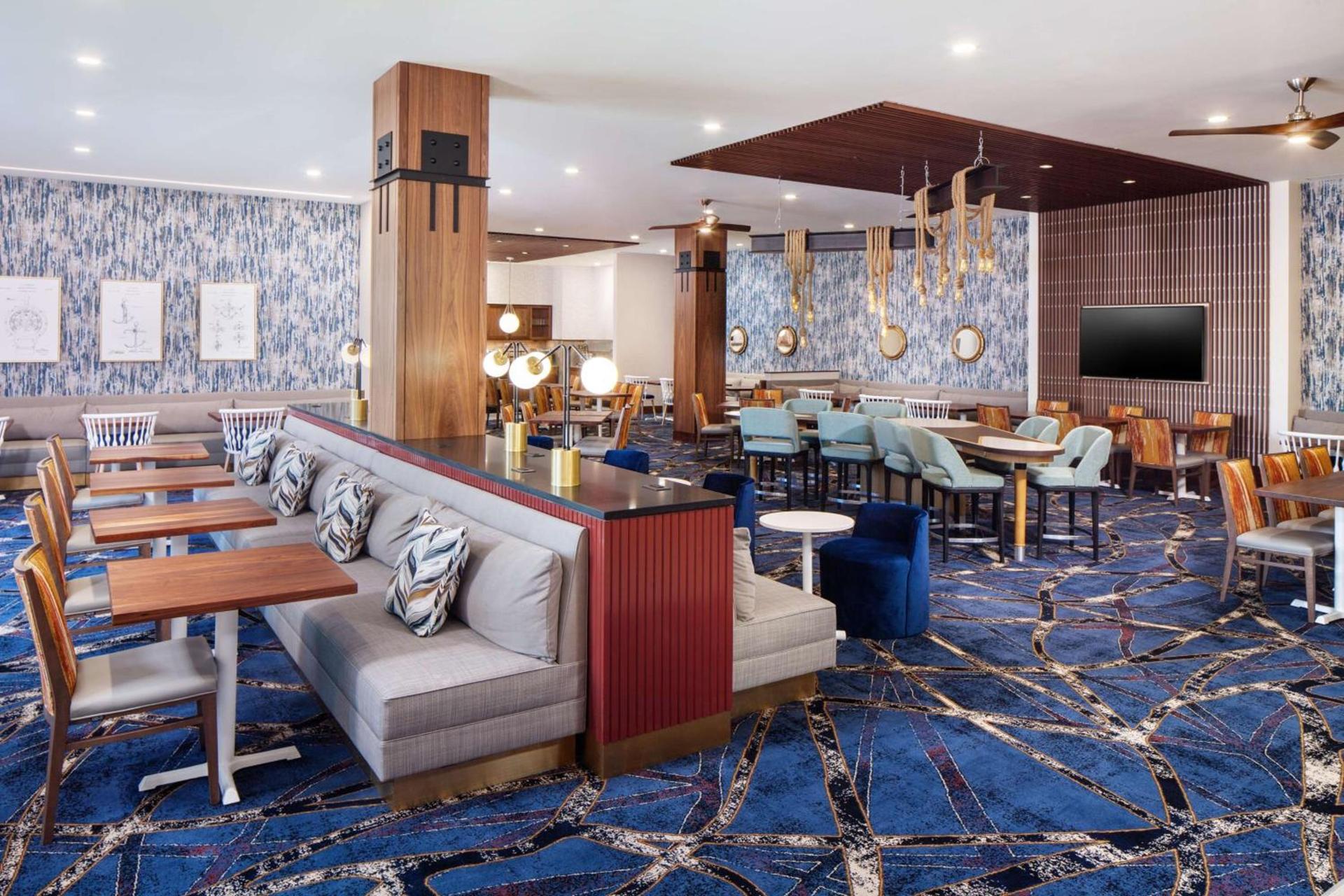 Hampton by Hilton at the Boston Seaport District photo 9