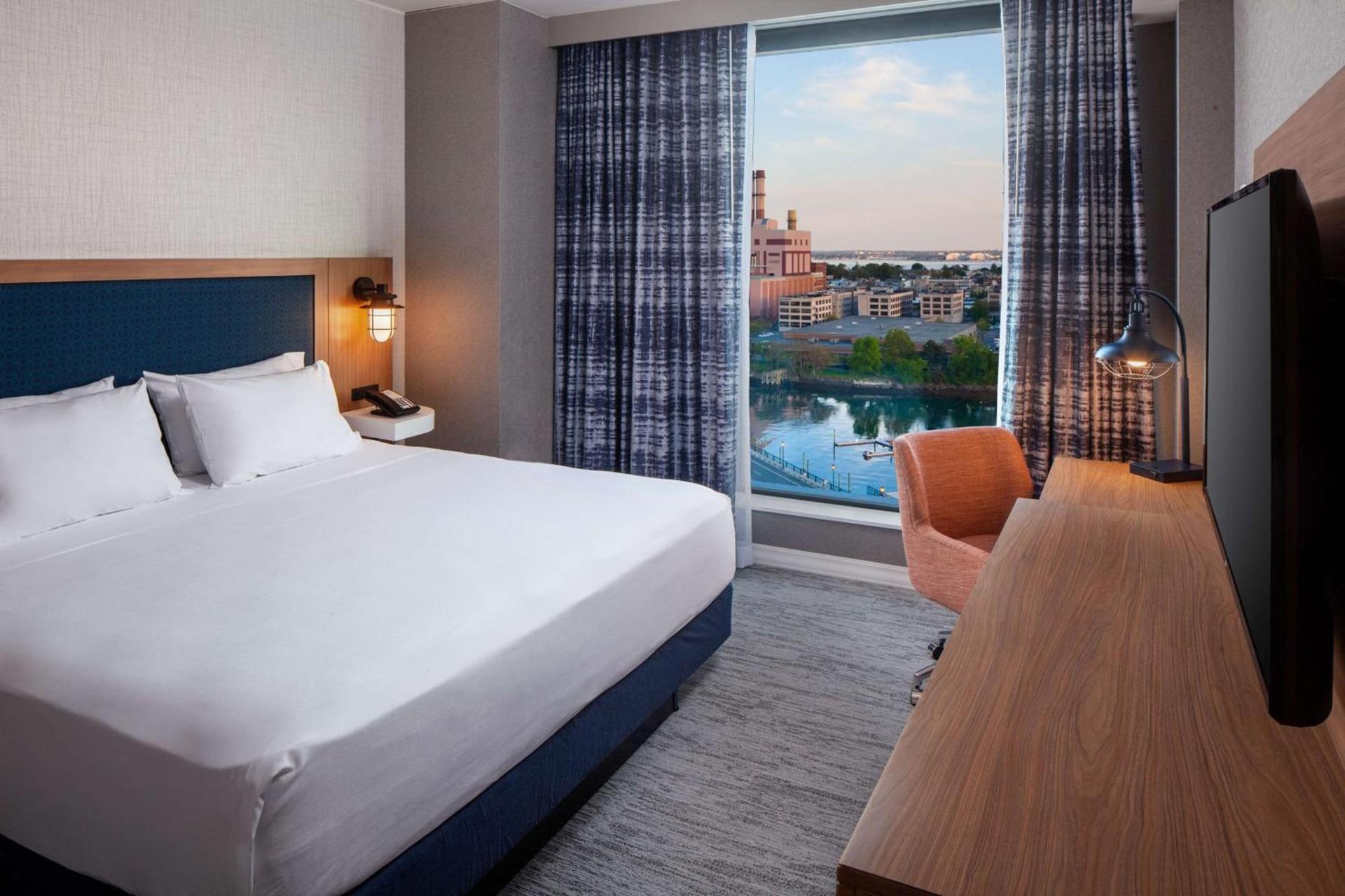 Hampton by Hilton at the Boston Seaport District photo 24