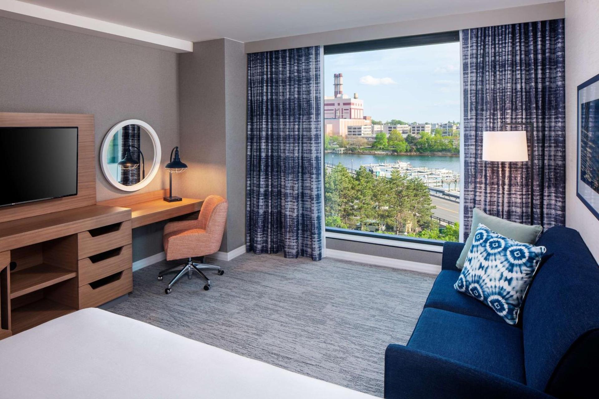 Hampton by Hilton at the Boston Seaport District photo 26