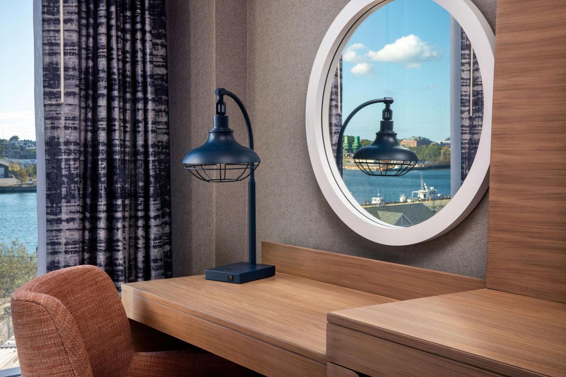 Hampton by Hilton at the Boston Seaport District photo 32