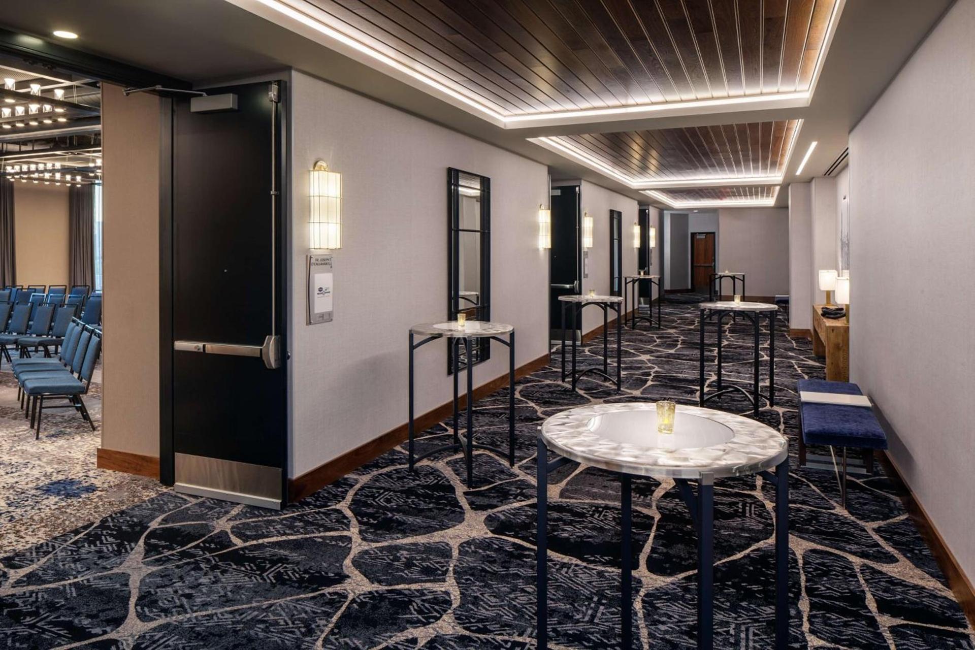 Hampton by Hilton at the Boston Seaport District photo 43