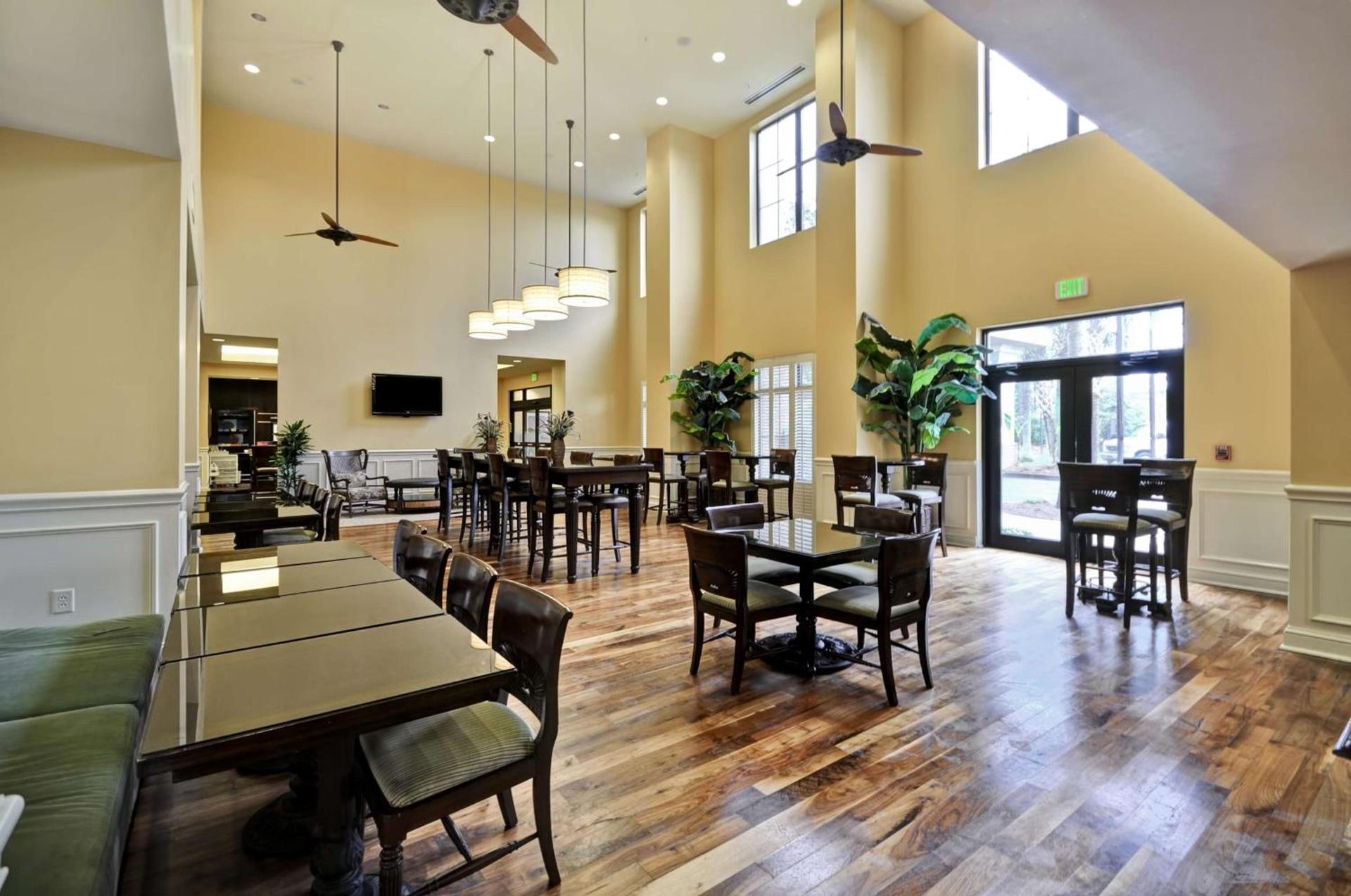 Hampton Inn & Suites North Charleston-University Boulevard photo 8