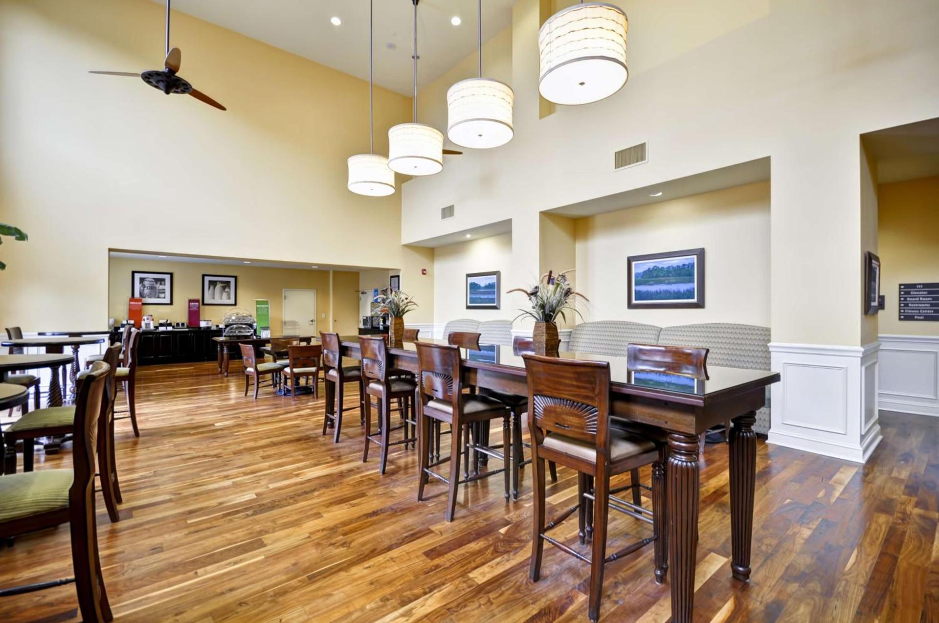 Hampton Inn & Suites North Charleston-University Boulevard photo 13