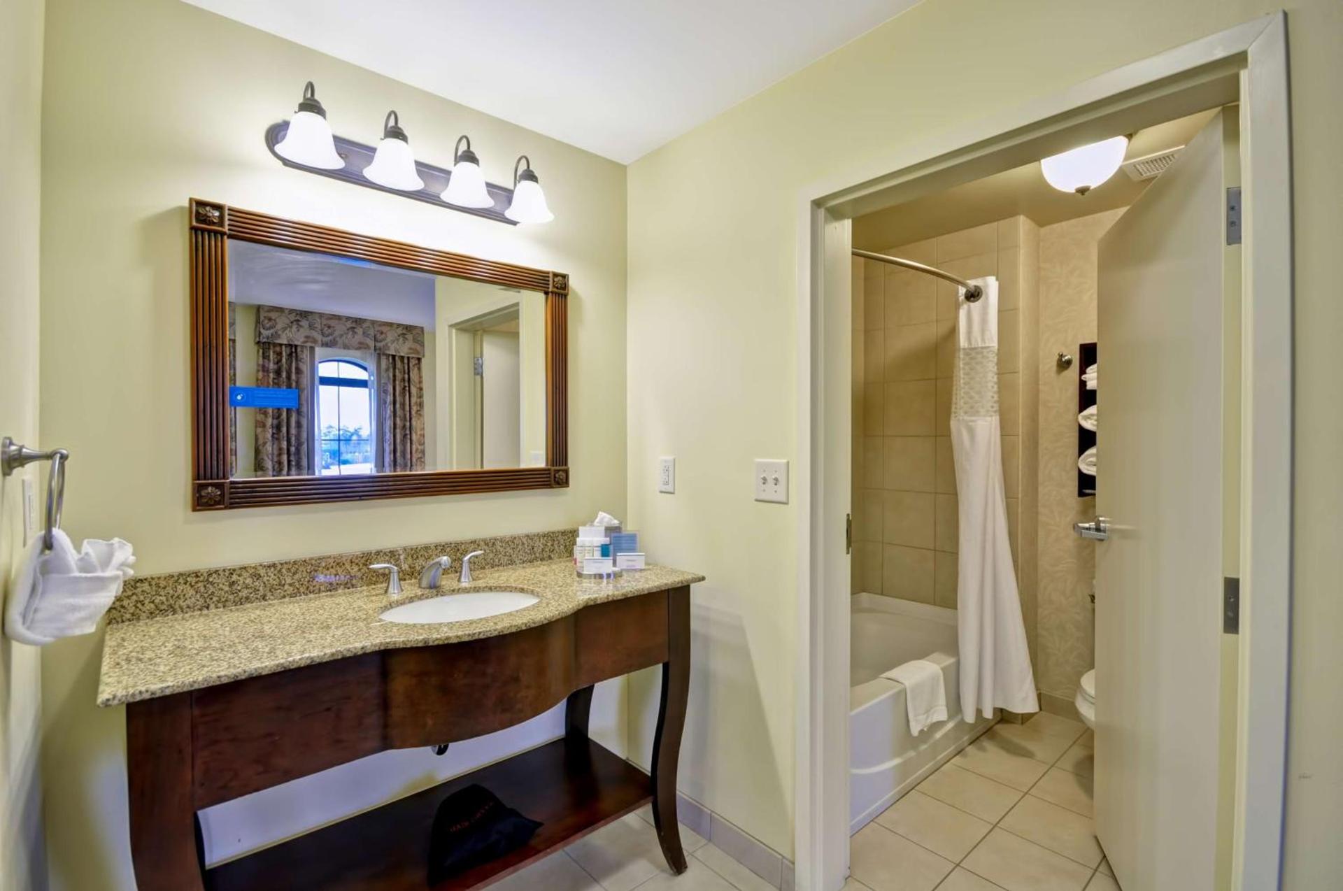 Hampton Inn & Suites North Charleston-University Boulevard photo 26
