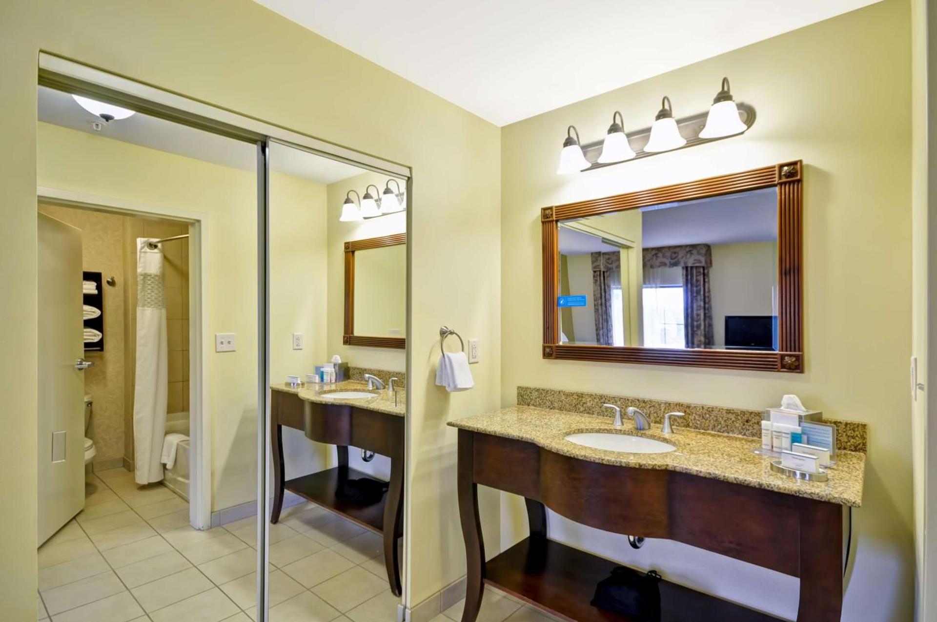 Hampton Inn & Suites North Charleston-University Boulevard photo 27