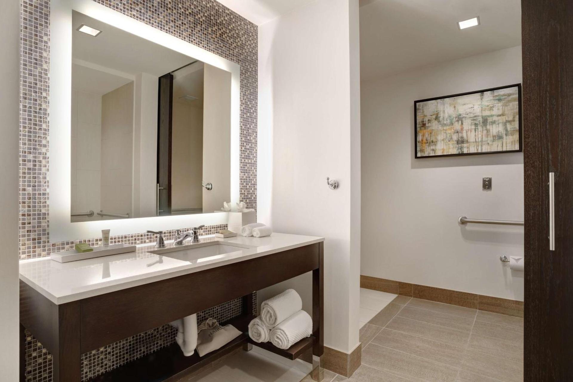 Hilton Dallas/Plano Granite Park photo 61