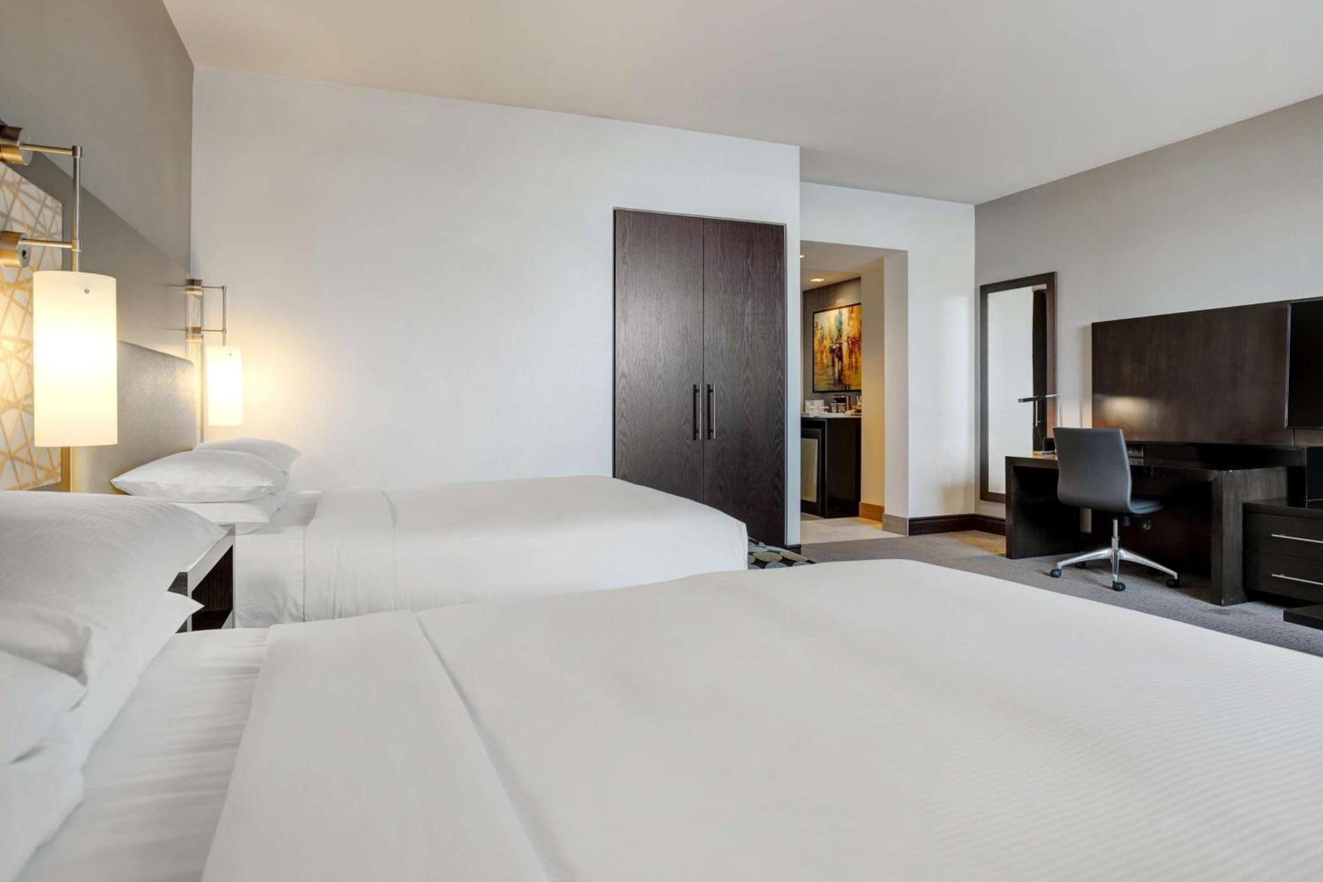 Hilton Dallas/Plano Granite Park photo 5