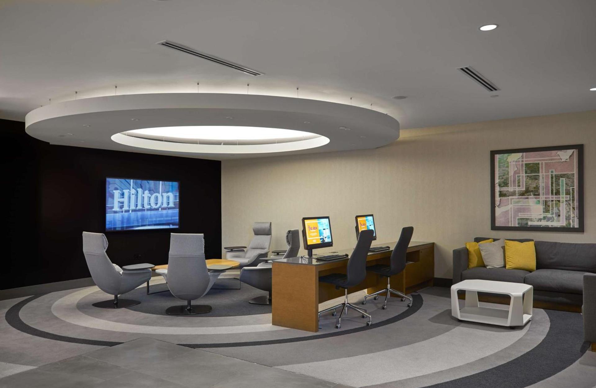 Hilton Des Moines Downtown photo 56