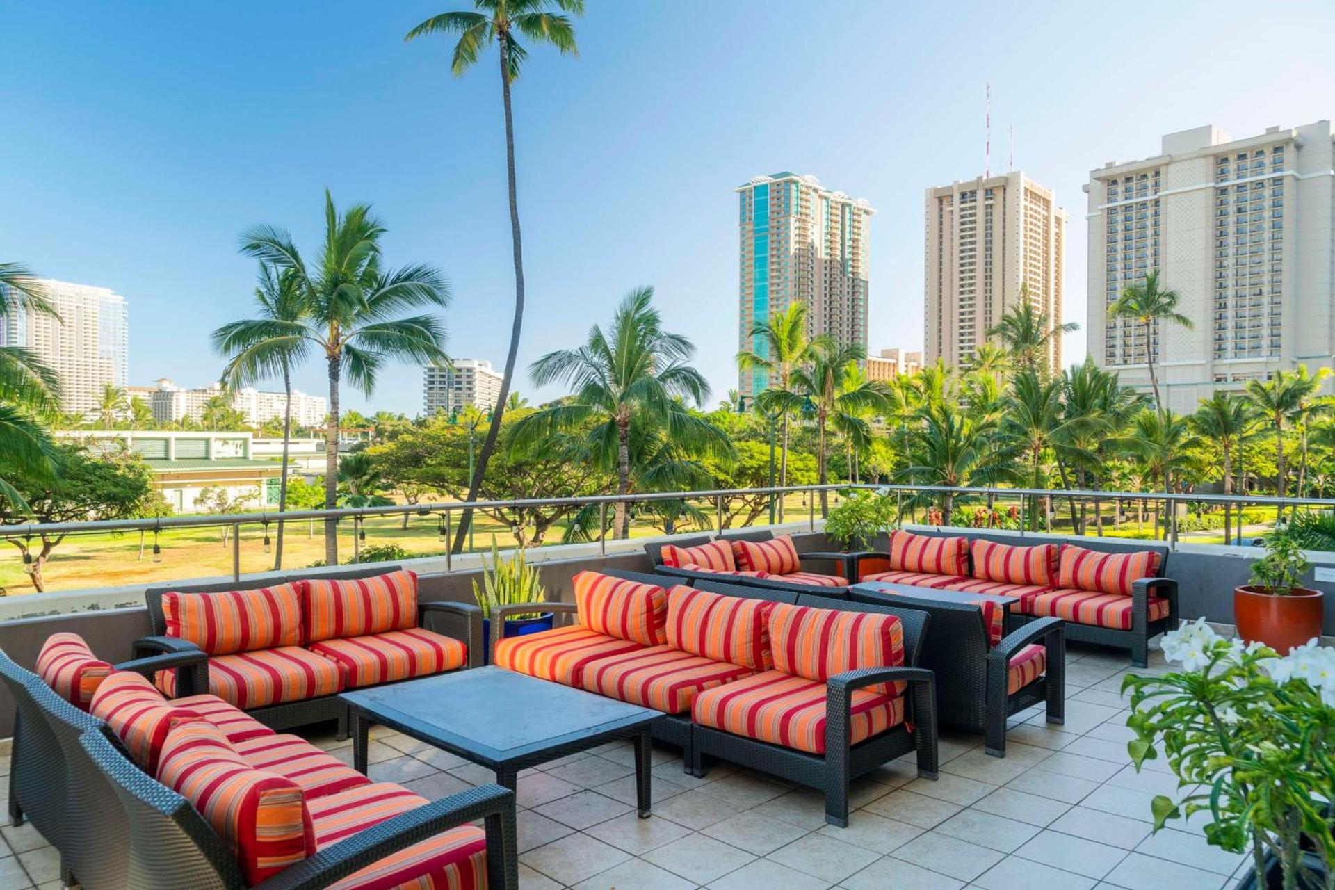 DoubleTree by Hilton Alana - Waikiki Beach photo 5