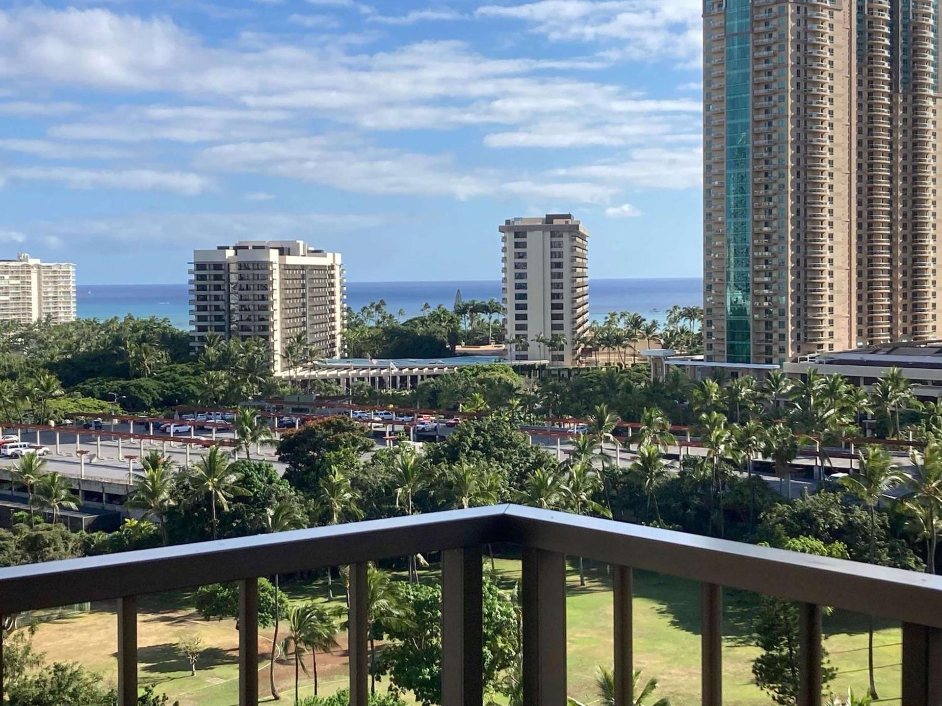 DoubleTree by Hilton Alana - Waikiki Beach photo 56
