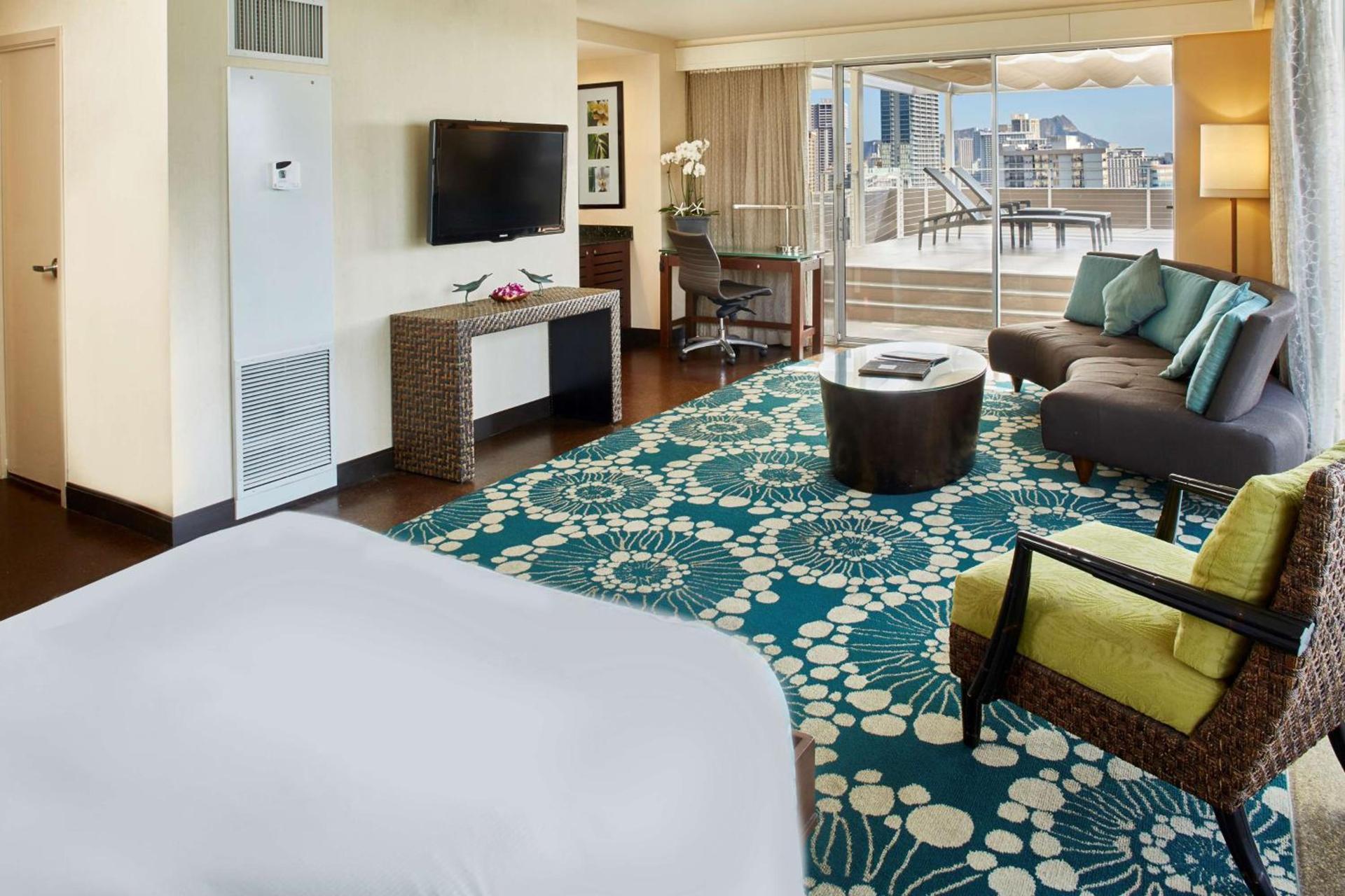 DoubleTree by Hilton Alana - Waikiki Beach photo 59