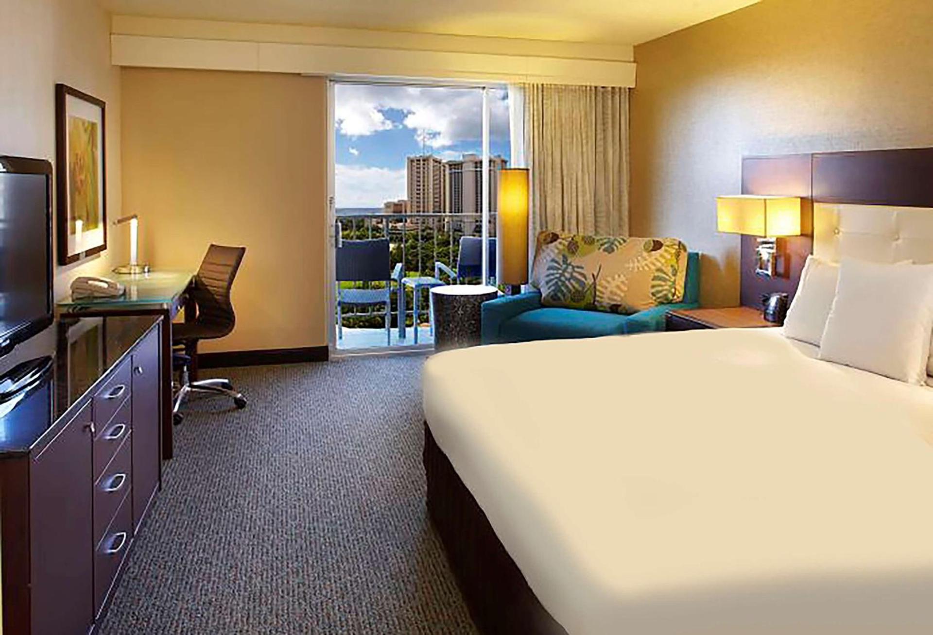 DoubleTree by Hilton Alana - Waikiki Beach photo 51