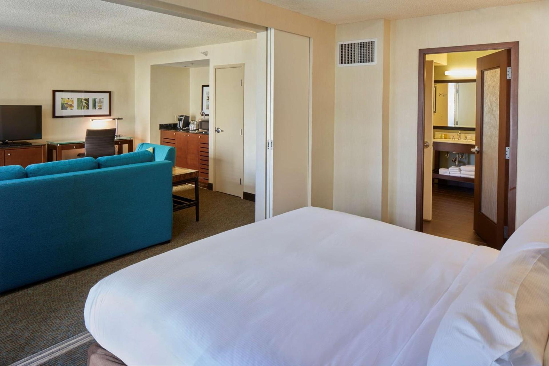DoubleTree by Hilton Alana - Waikiki Beach photo 8
