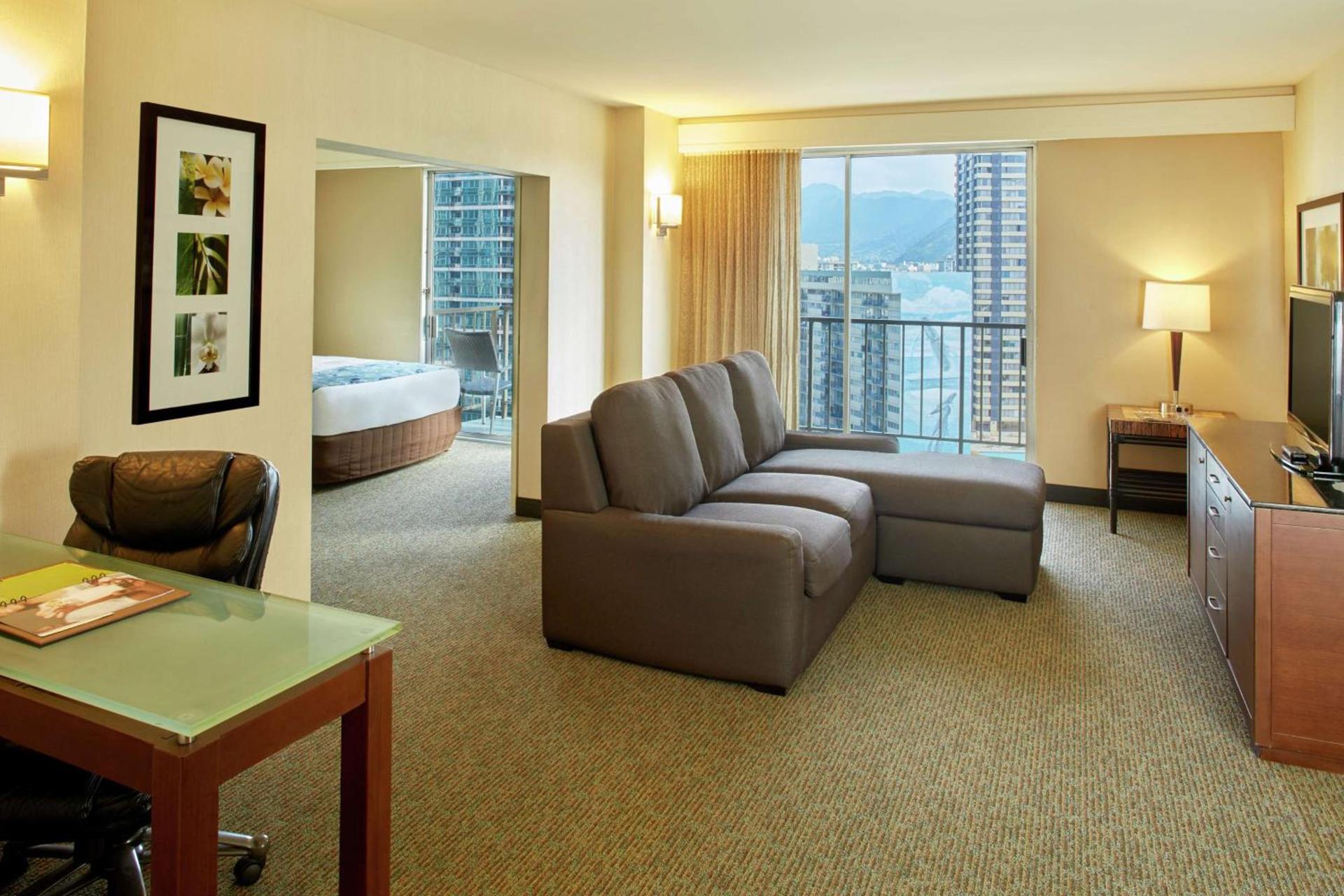 DoubleTree by Hilton Alana - Waikiki Beach photo 17