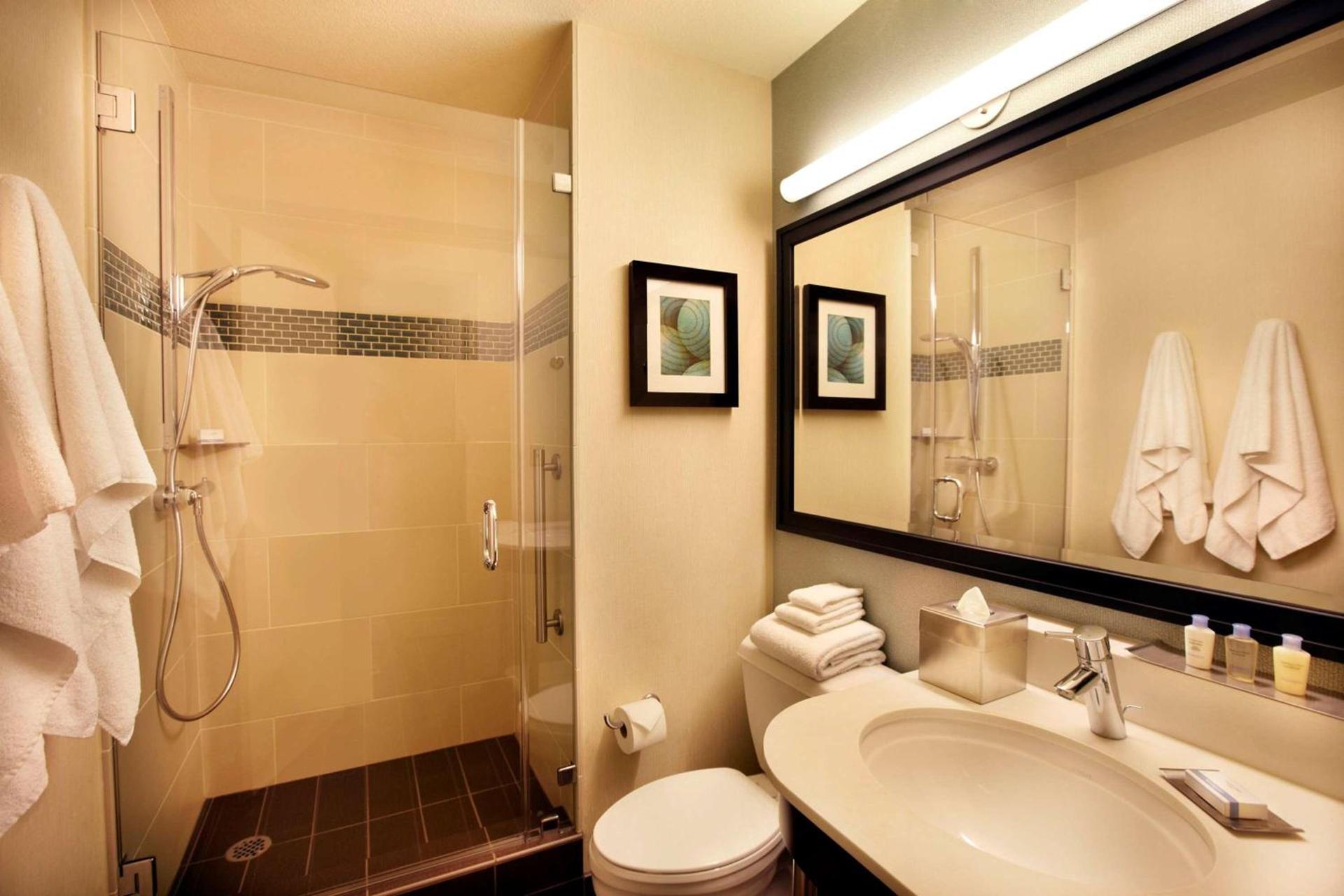 DoubleTree by Hilton Alana - Waikiki Beach photo 22