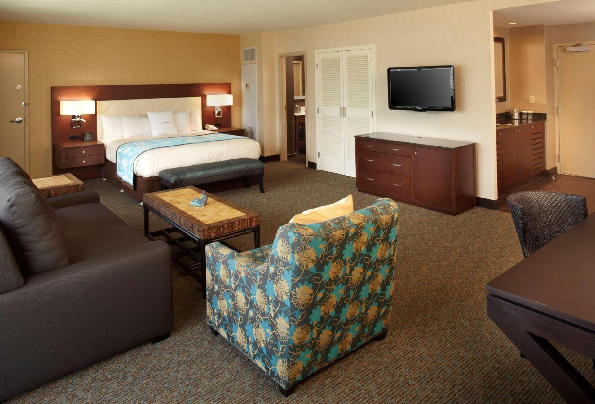 DoubleTree by Hilton Alana - Waikiki Beach photo 23