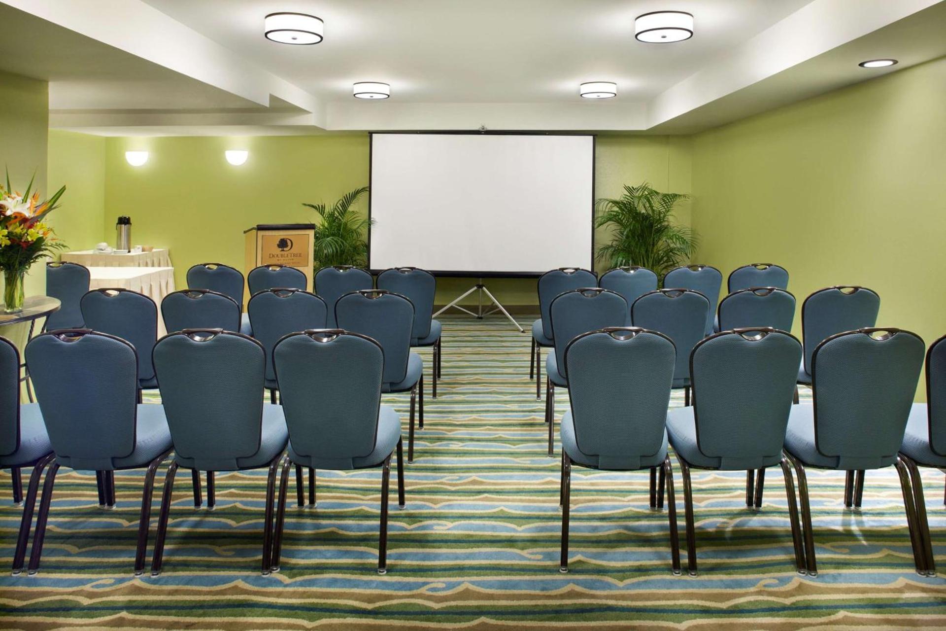 DoubleTree by Hilton Alana - Waikiki Beach photo 29