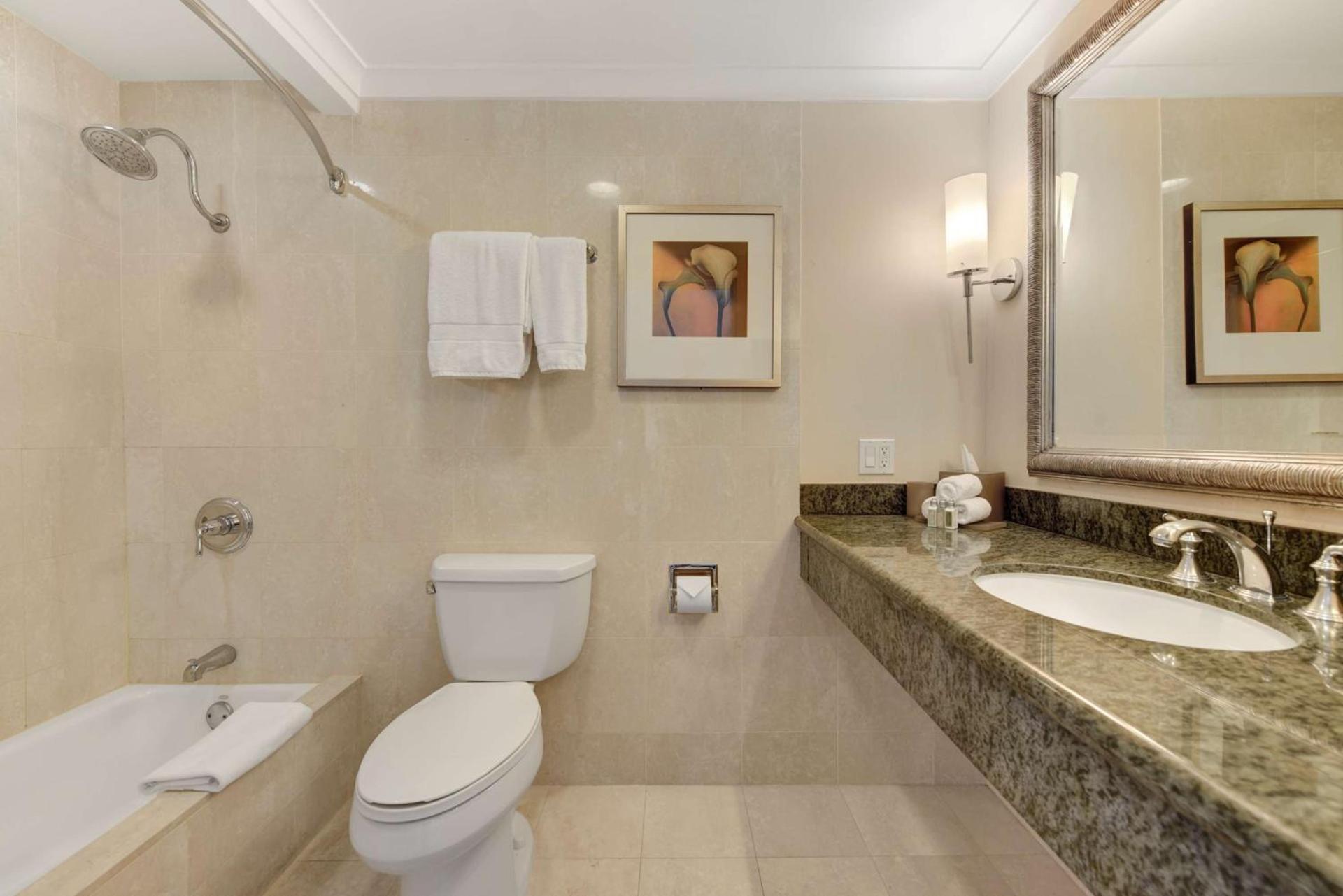 The Beverly Hilton photo 56