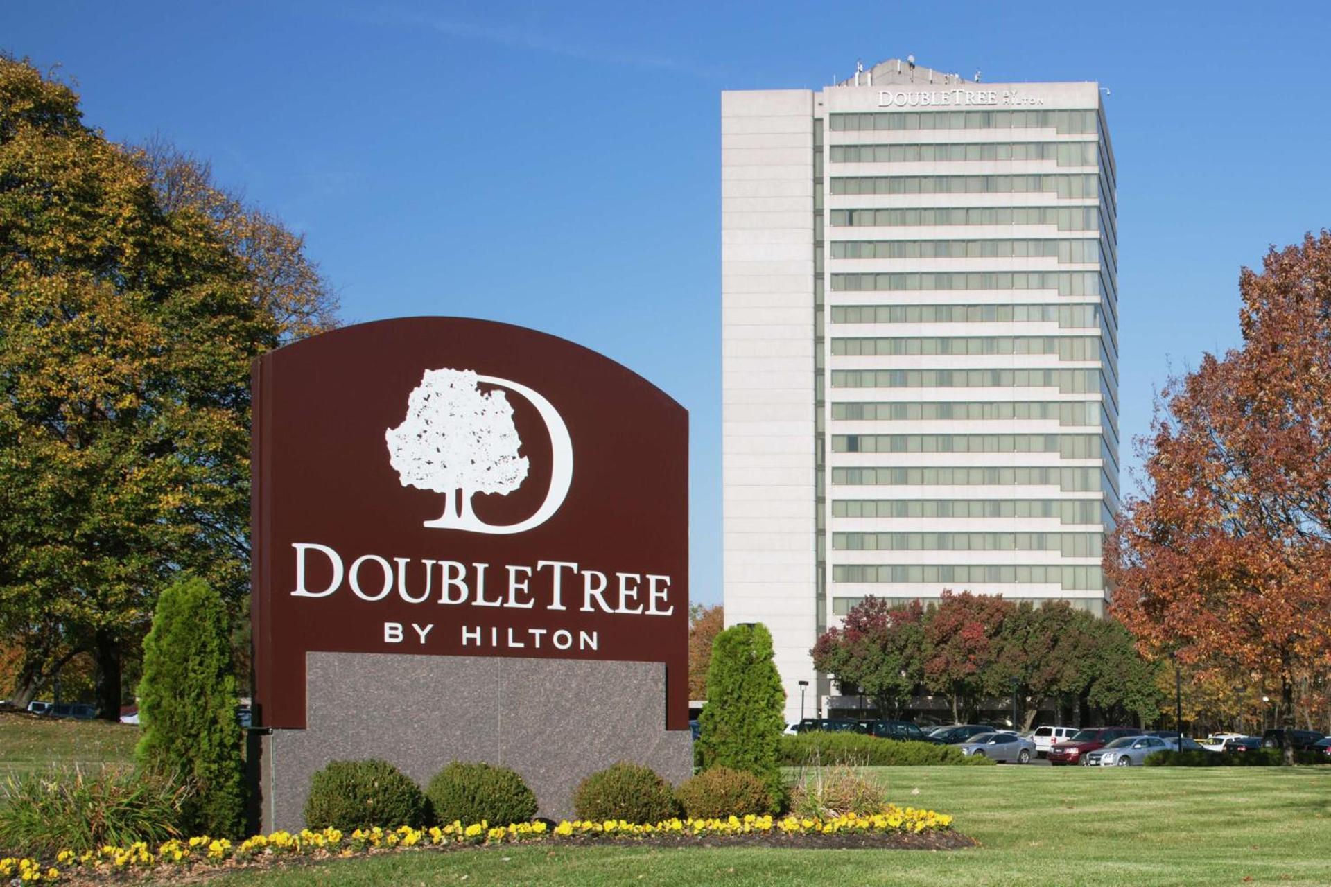 DoubleTree by Hilton Kansas City - Overland Park photo 1