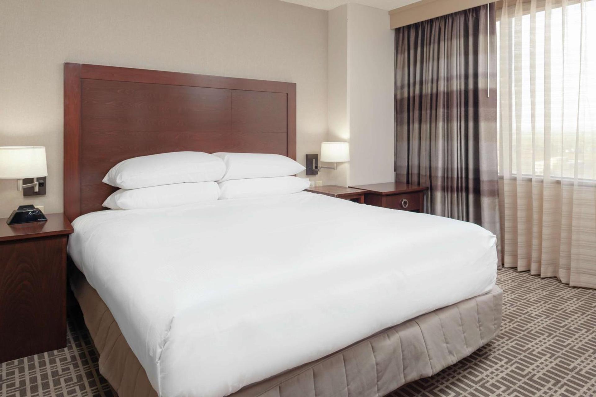 DoubleTree by Hilton Kansas City - Overland Park photo 14