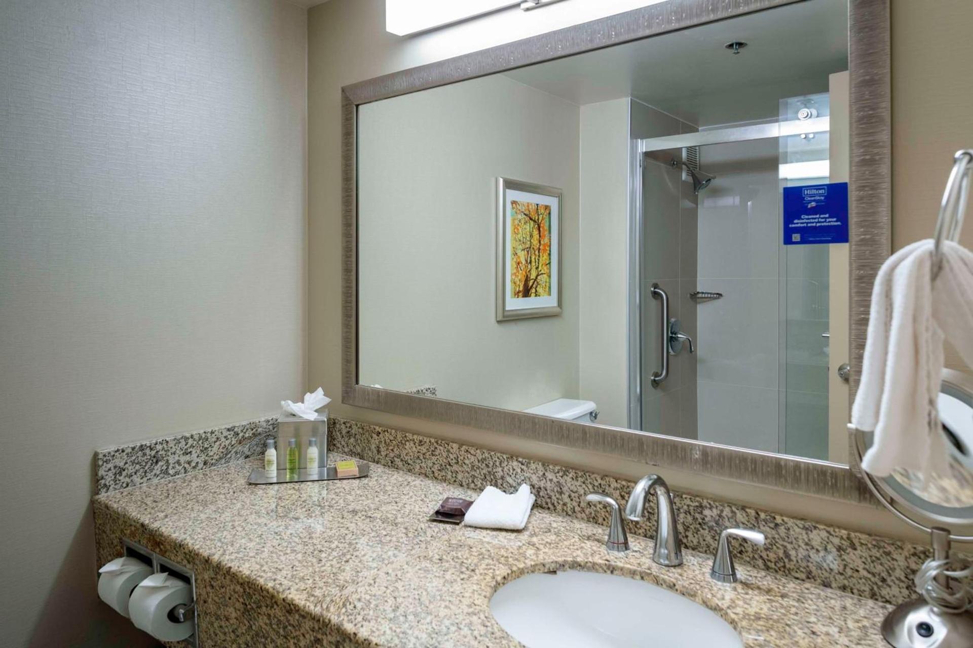 DoubleTree by Hilton Kansas City - Overland Park photo 19