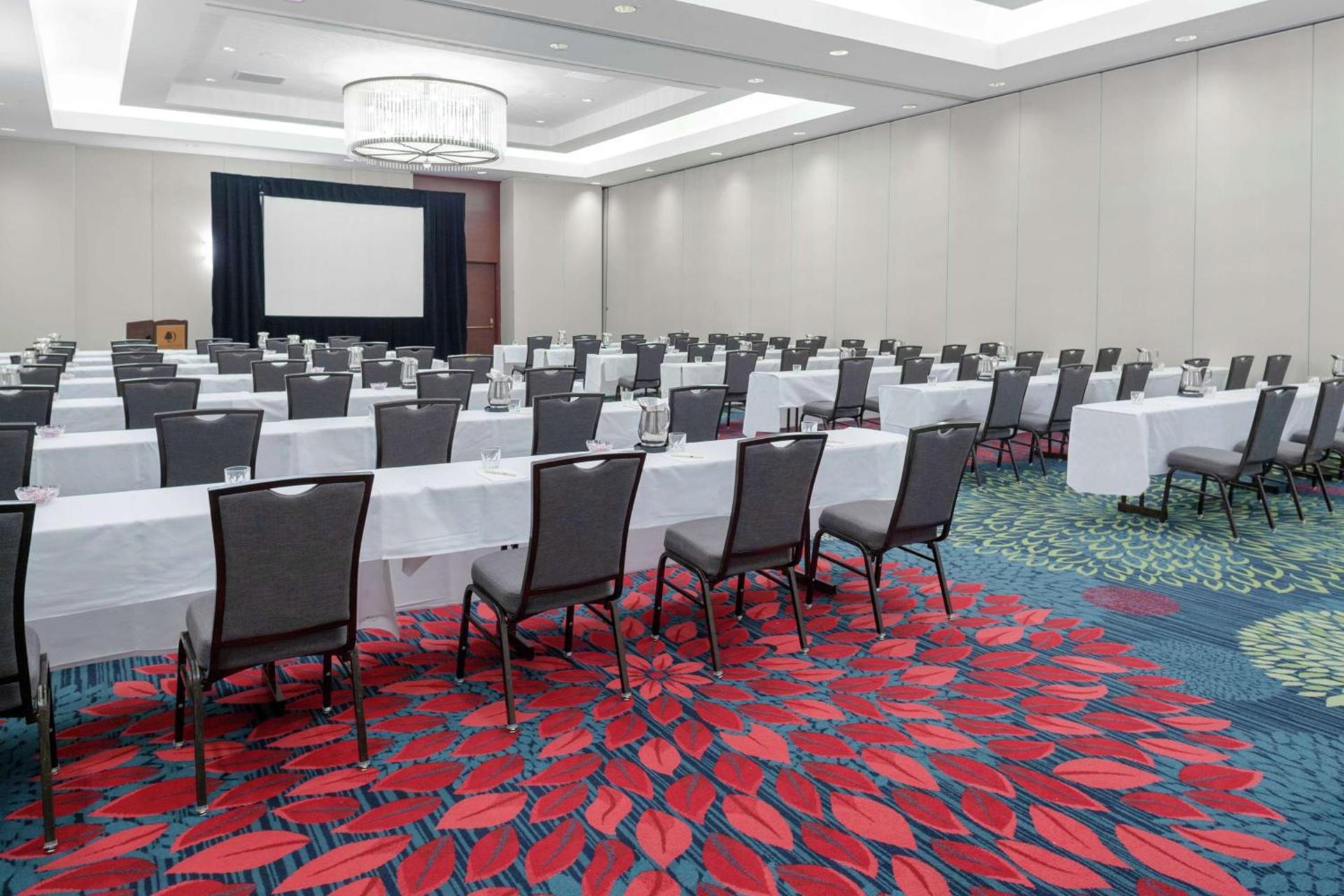 DoubleTree by Hilton Kansas City - Overland Park photo 21