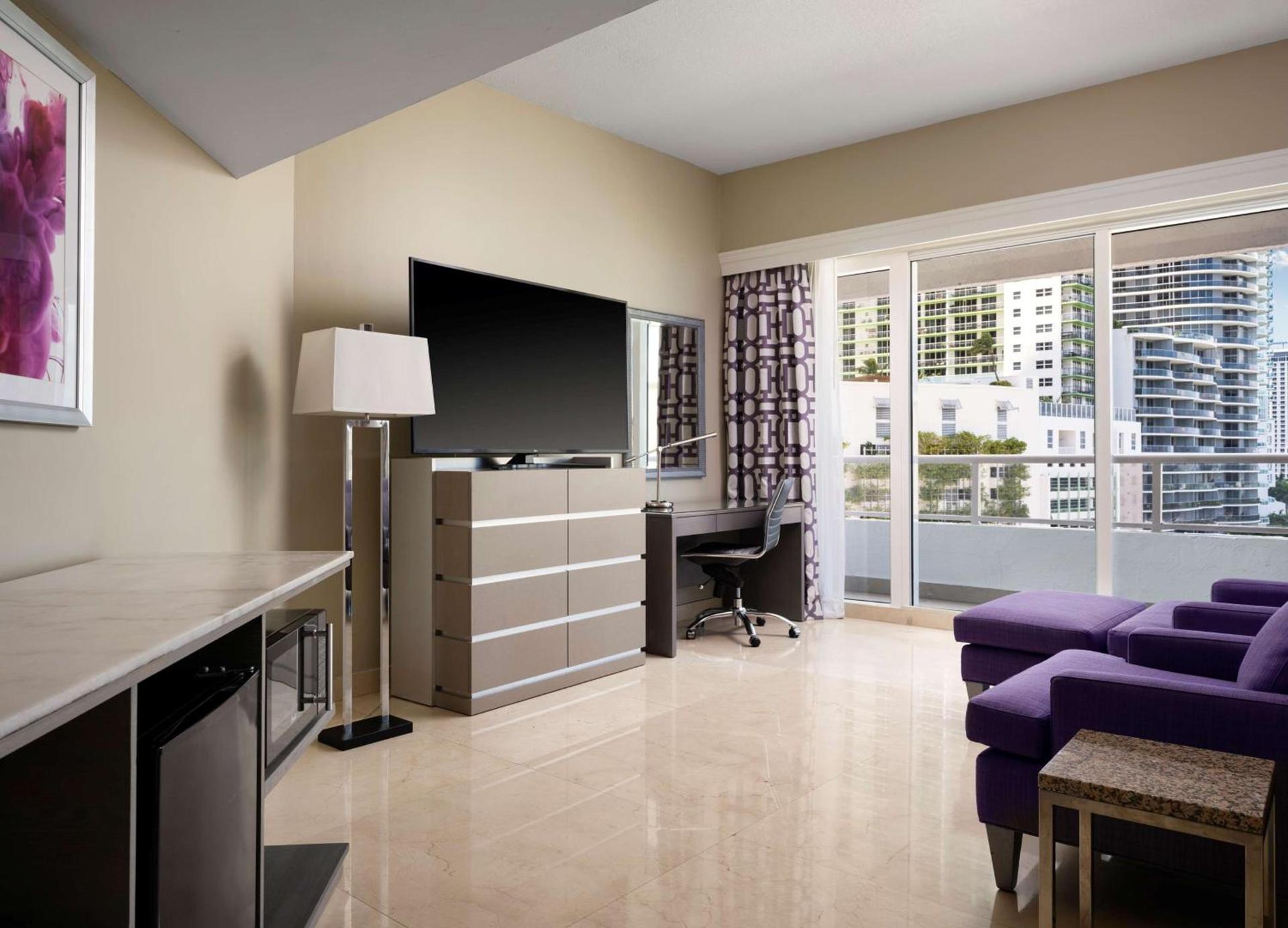 DoubleTree by Hilton Grand Hotel Biscayne Bay photo 19
