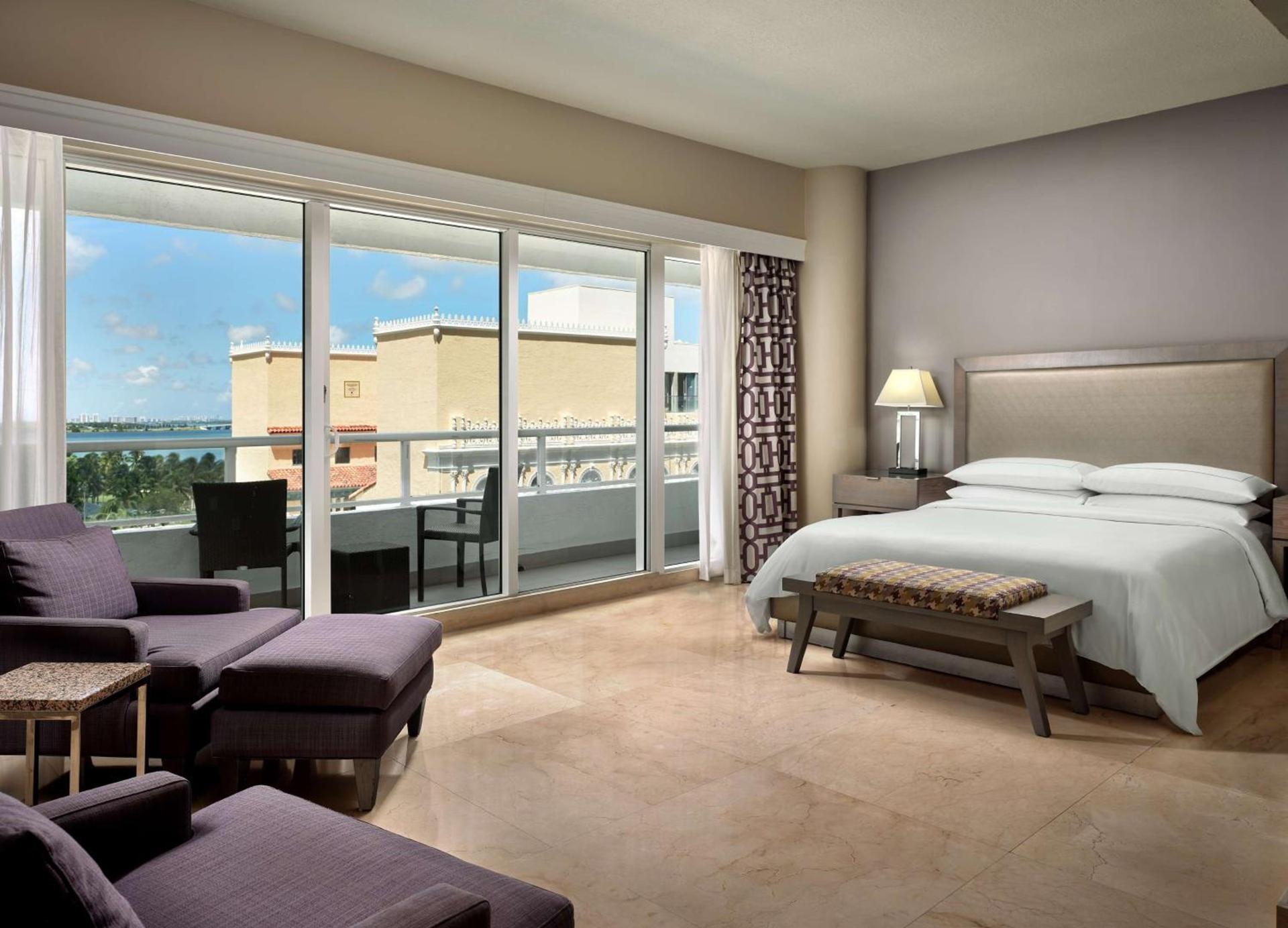 DoubleTree by Hilton Grand Hotel Biscayne Bay photo 20