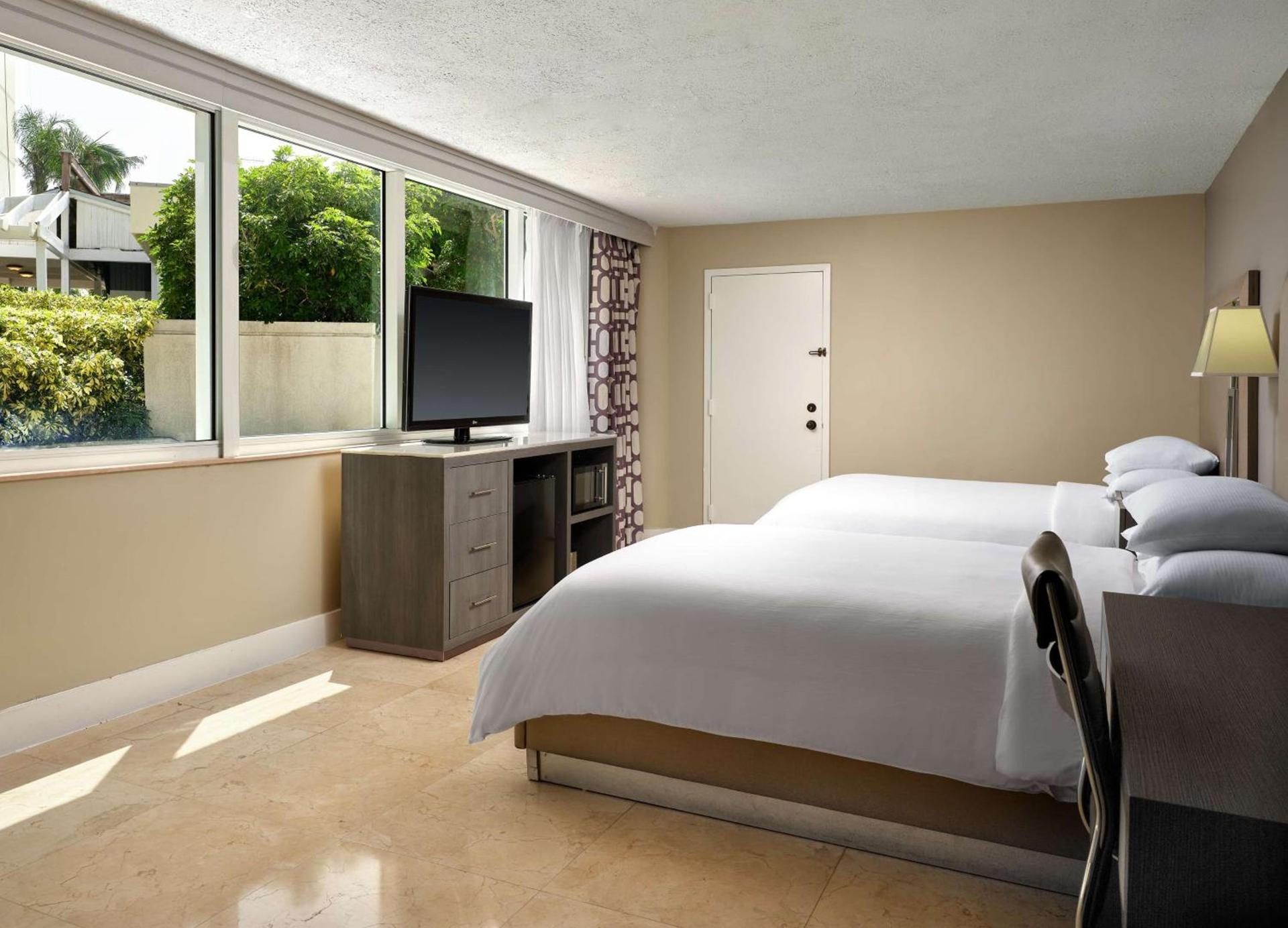 DoubleTree by Hilton Grand Hotel Biscayne Bay photo 22