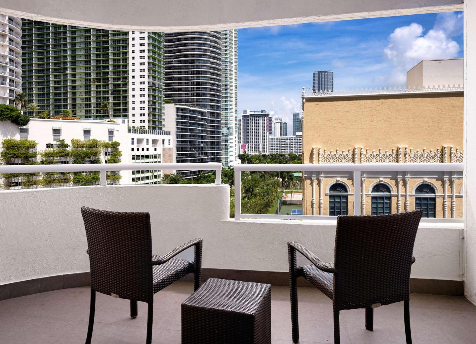 DoubleTree by Hilton Grand Hotel Biscayne Bay photo 21
