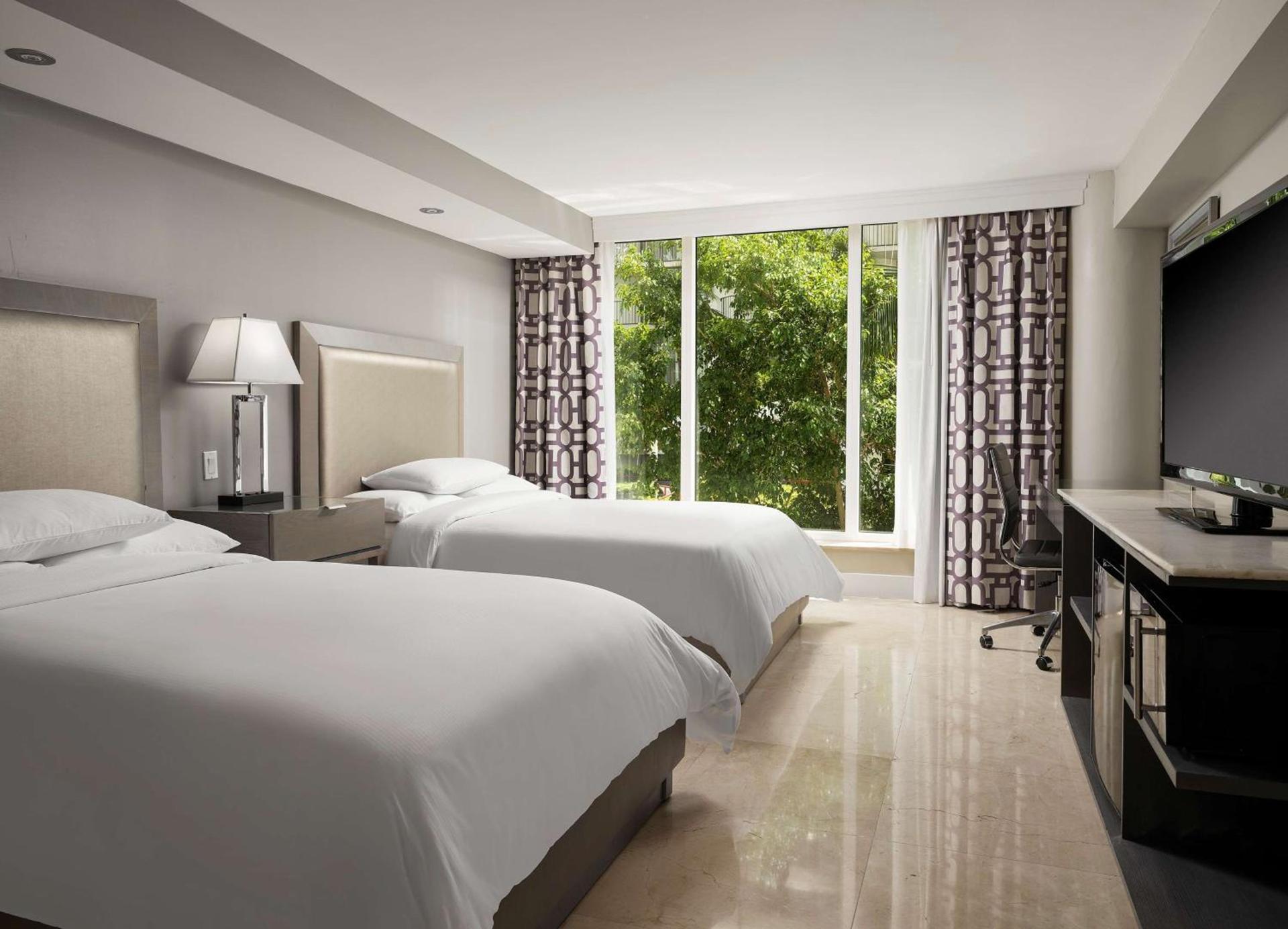DoubleTree by Hilton Grand Hotel Biscayne Bay photo 24